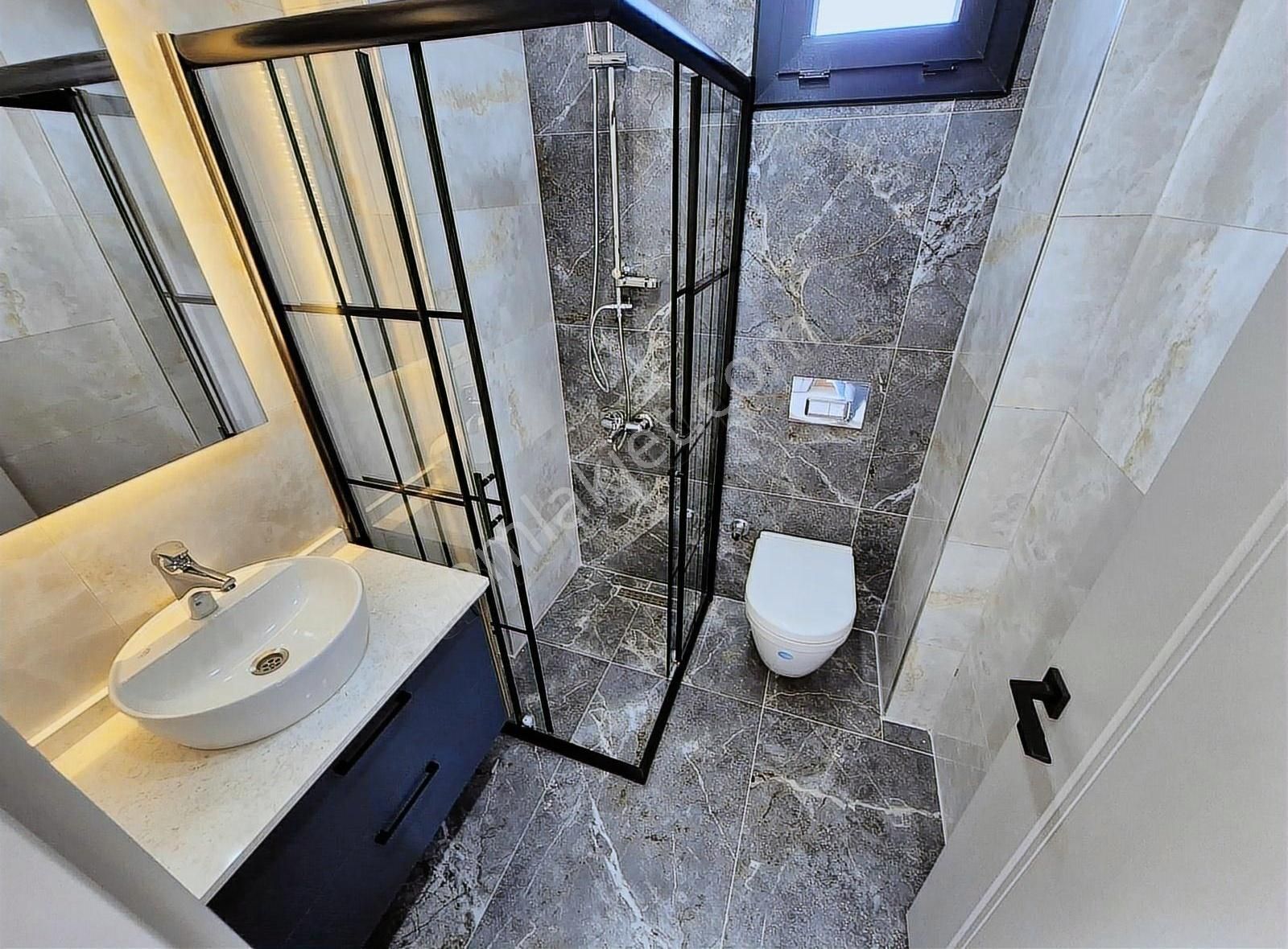 Arya*dan Altınoluk Fener Mevkiinde 5+1 Havuzlu Müstail Villa - Görsel 31