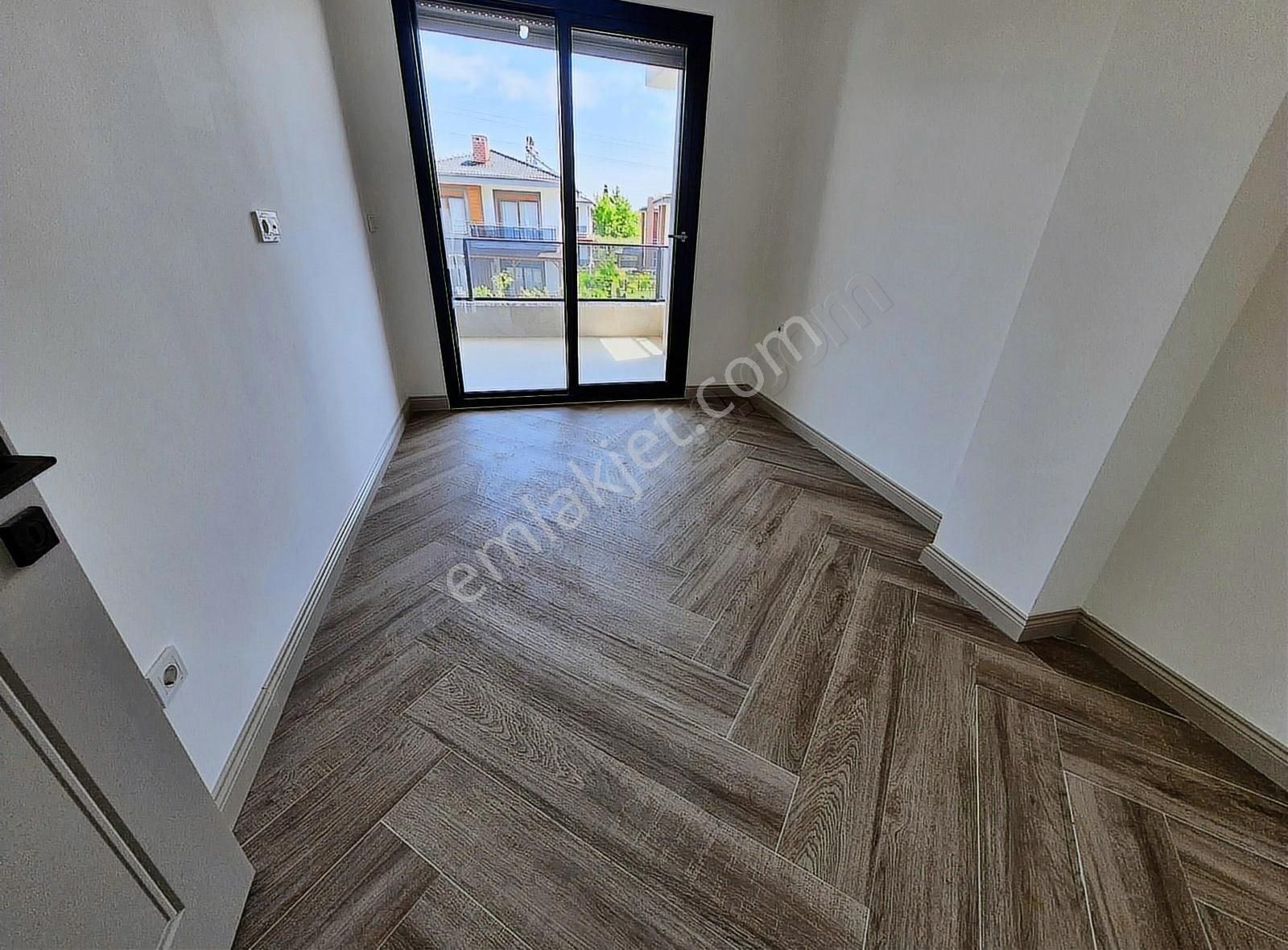 Arya*dan Altınoluk Fener Mevkiinde 5+1 Havuzlu Müstail Villa - Görsel 27