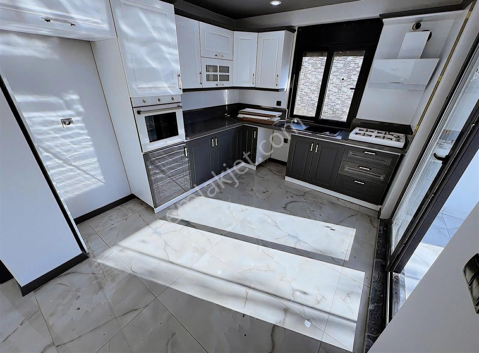 *arya*dan Kaz Dağlarının Eteklerinde Deniz Manzaralı 4+1 Villa - Görsel 28