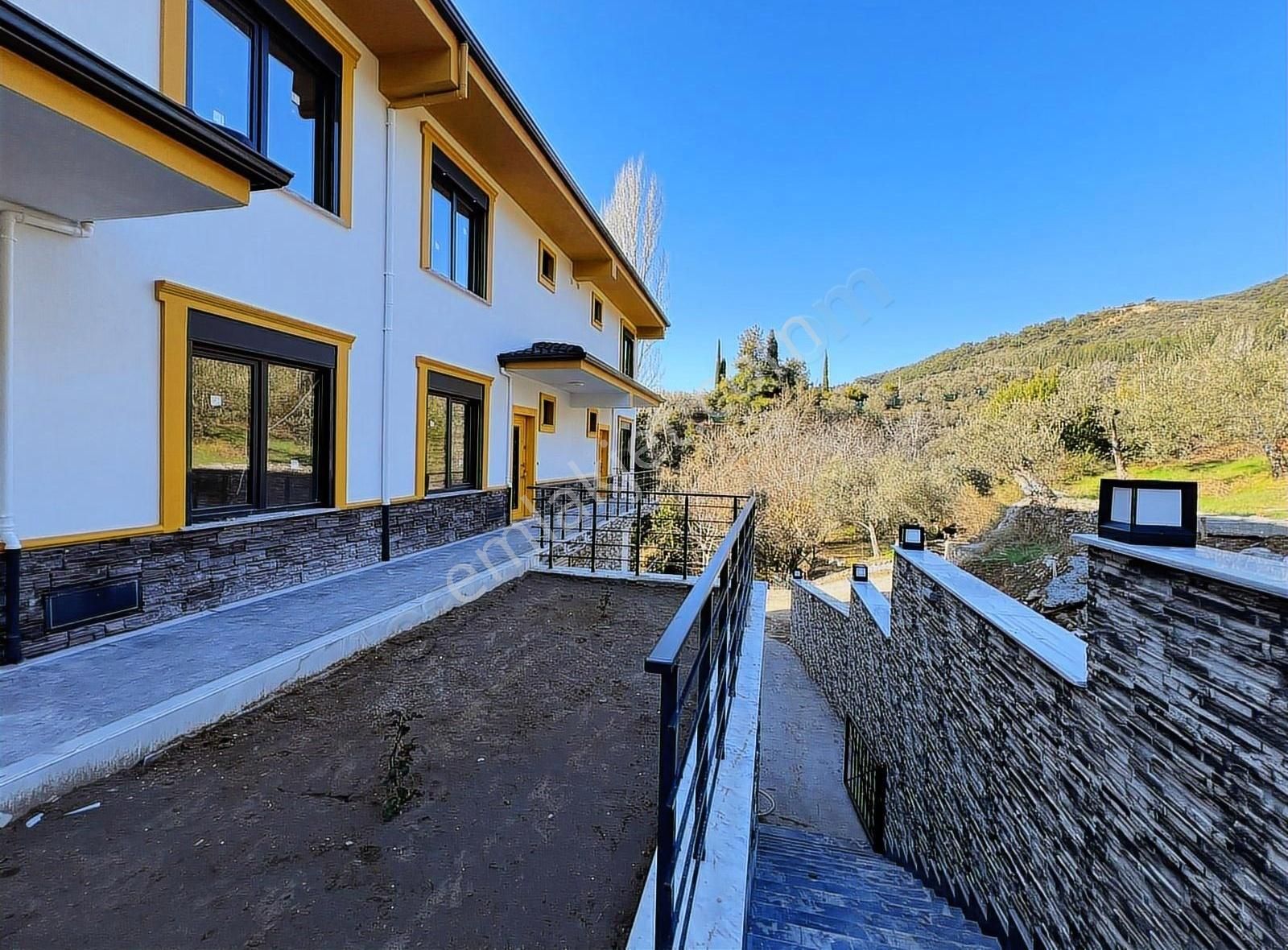 *arya*dan Kaz Dağlarının Eteklerinde Deniz Manzaralı 4+1 Villa - Görsel 2