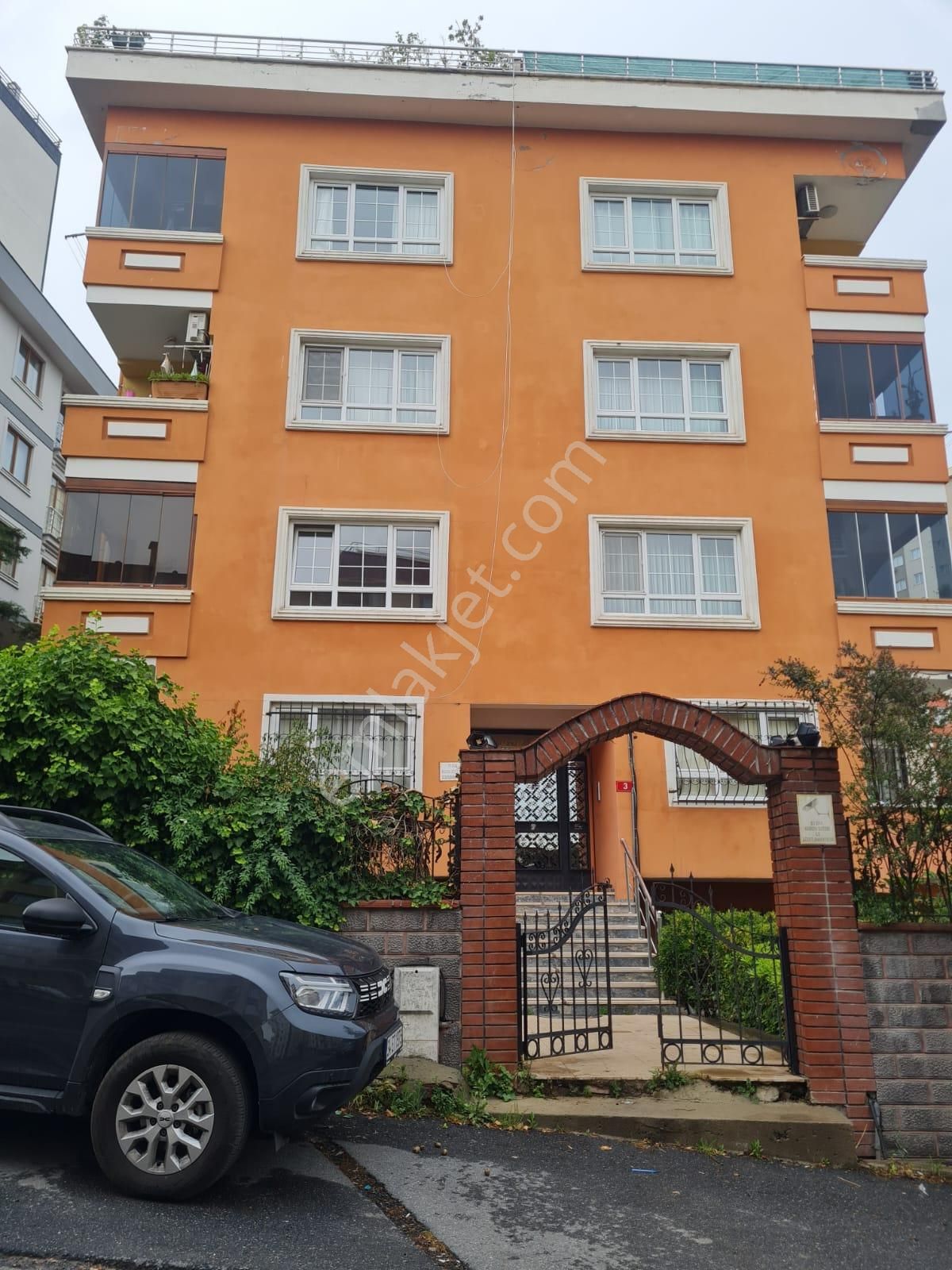 Oryaştan Ataşehir İnönüde Masrafsız,boş 135m2 3+1 Arakat Daire