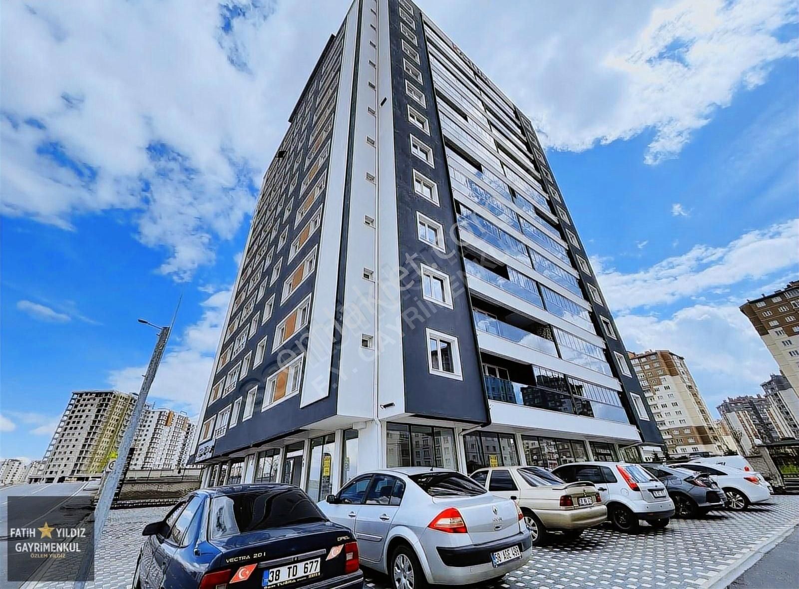 İldemin Göbeğinde 220 M2 Mükemmel Lokasyona Sahip Dükkan