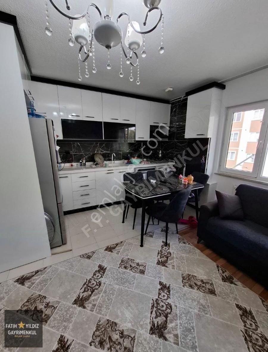 Fatih Yıldız Gayrimenkulden Tokide 2+1 Yapılı Satılık Daire