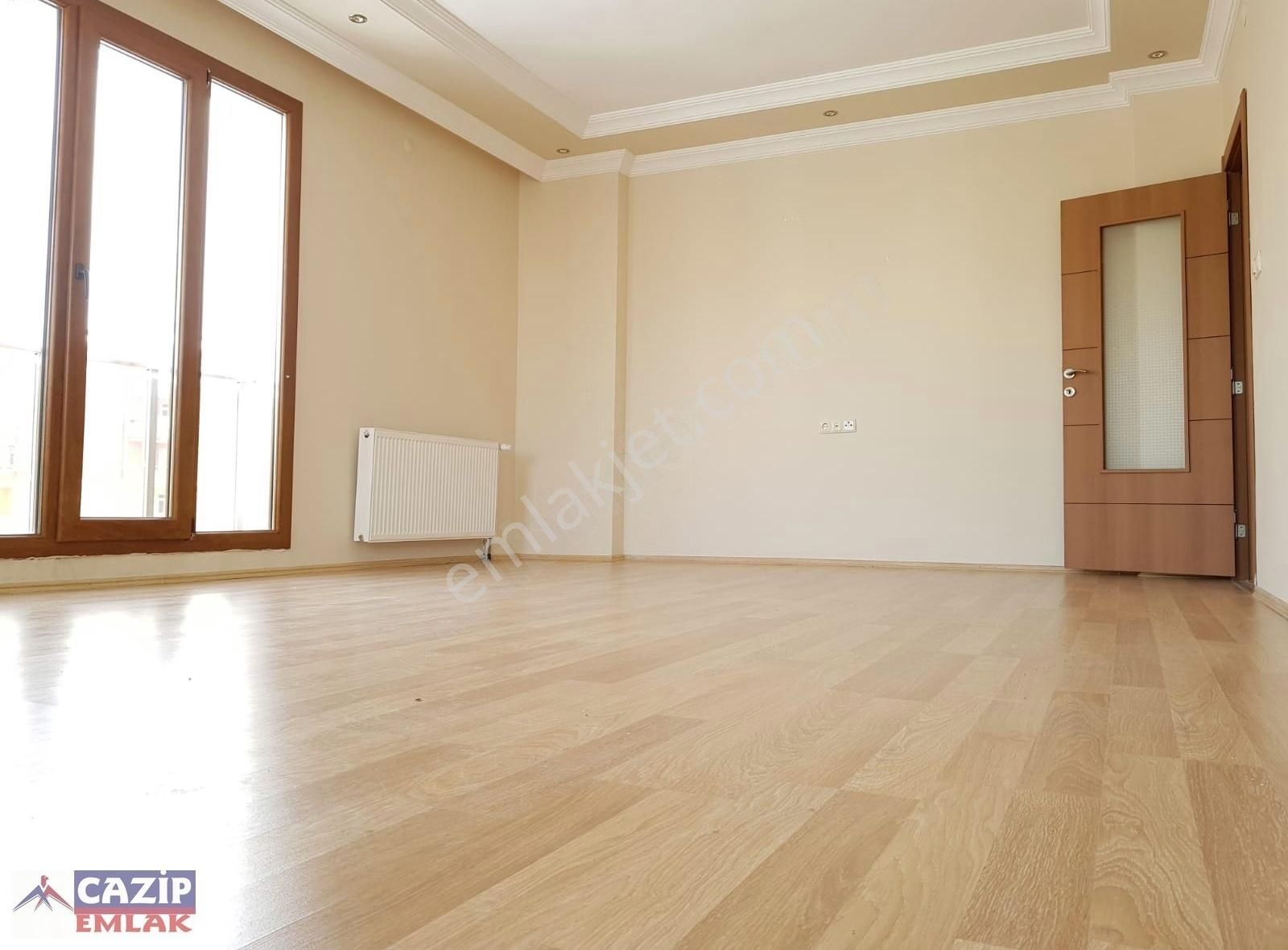 Cazip'ten Adese Yanı Ara Kat Kombili Geniş 3+1 Daire