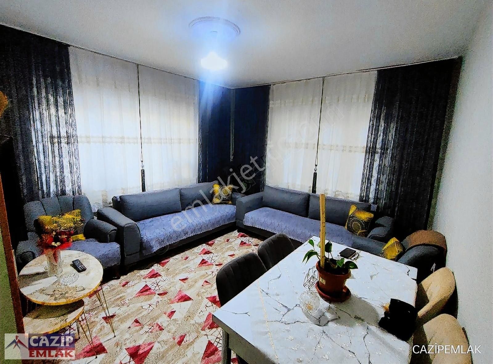 Cazip'ten Karagözler Cami Yanı Ayrı Mutfaklı 1+1 Daire
