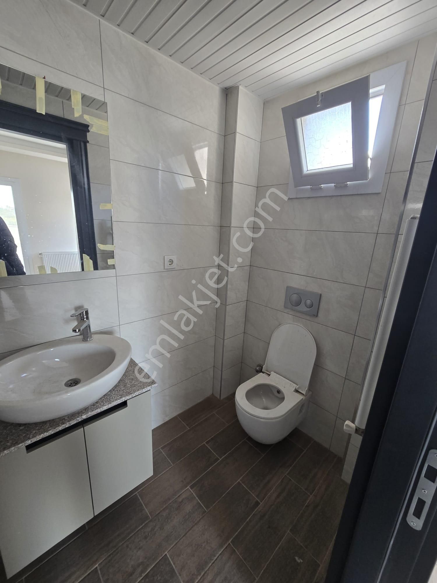 Kuyulukta Cepheleri Ferah Geniş Oturumlu 2.5+1 Lüx Dairemiz - Görsel 8