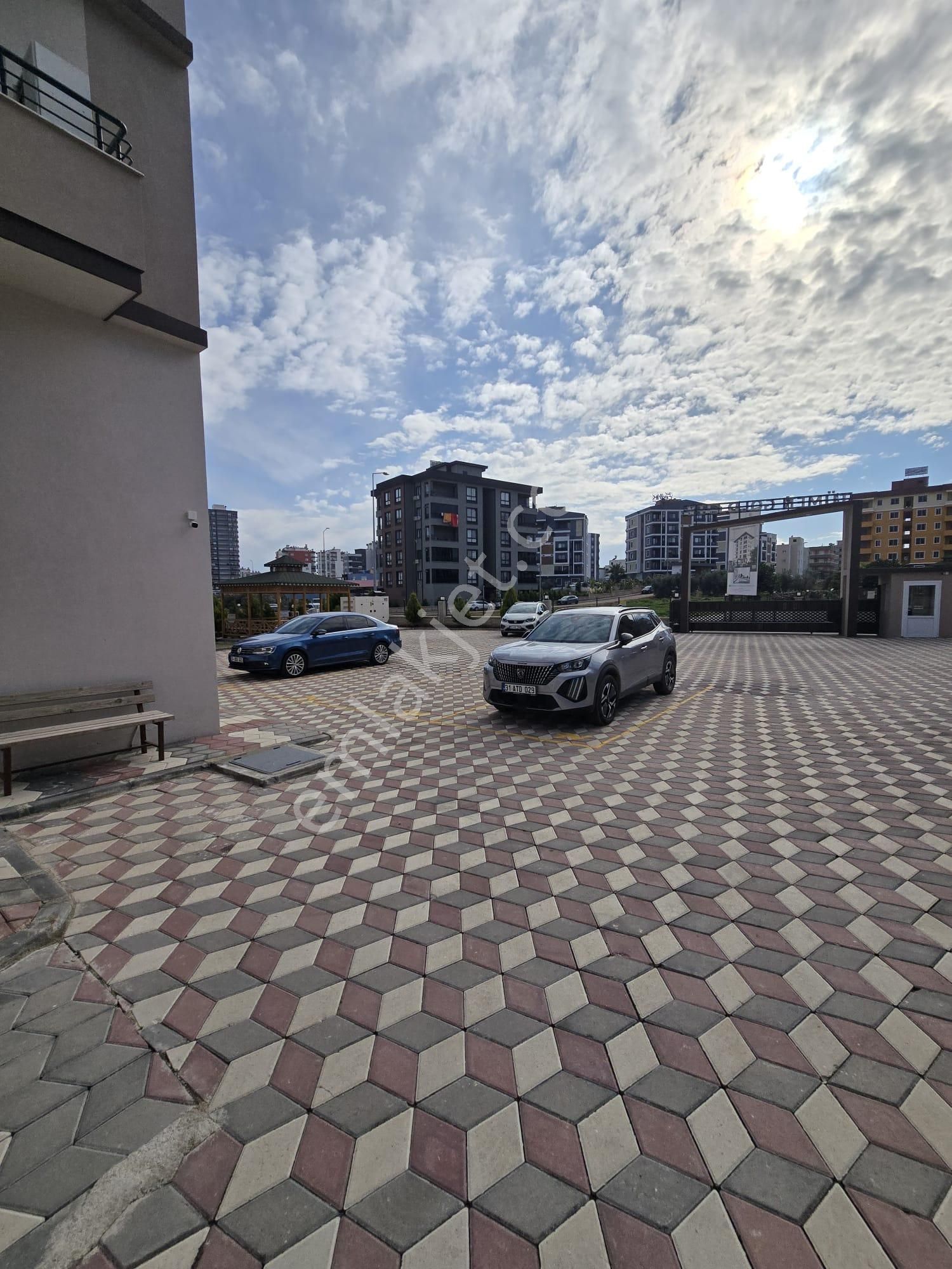 Kuyulukta Cepheleri Ferah Geniş Oturumlu 2.5+1 Lüx Dairemiz - Görsel 17