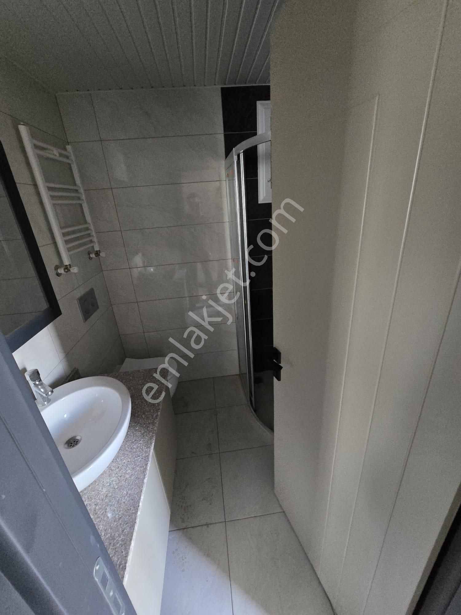 Kuyulukta Cepheleri Ferah Geniş Oturumlu 2.5+1 Lüx Dairemiz - Görsel 9