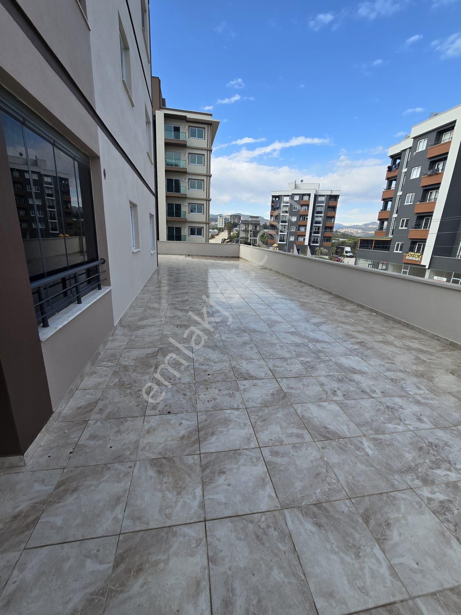 Kuyulukta Cepheleri Ferah Geniş Oturumlu 2.5+1 Lüx Dairemiz - Görsel 14