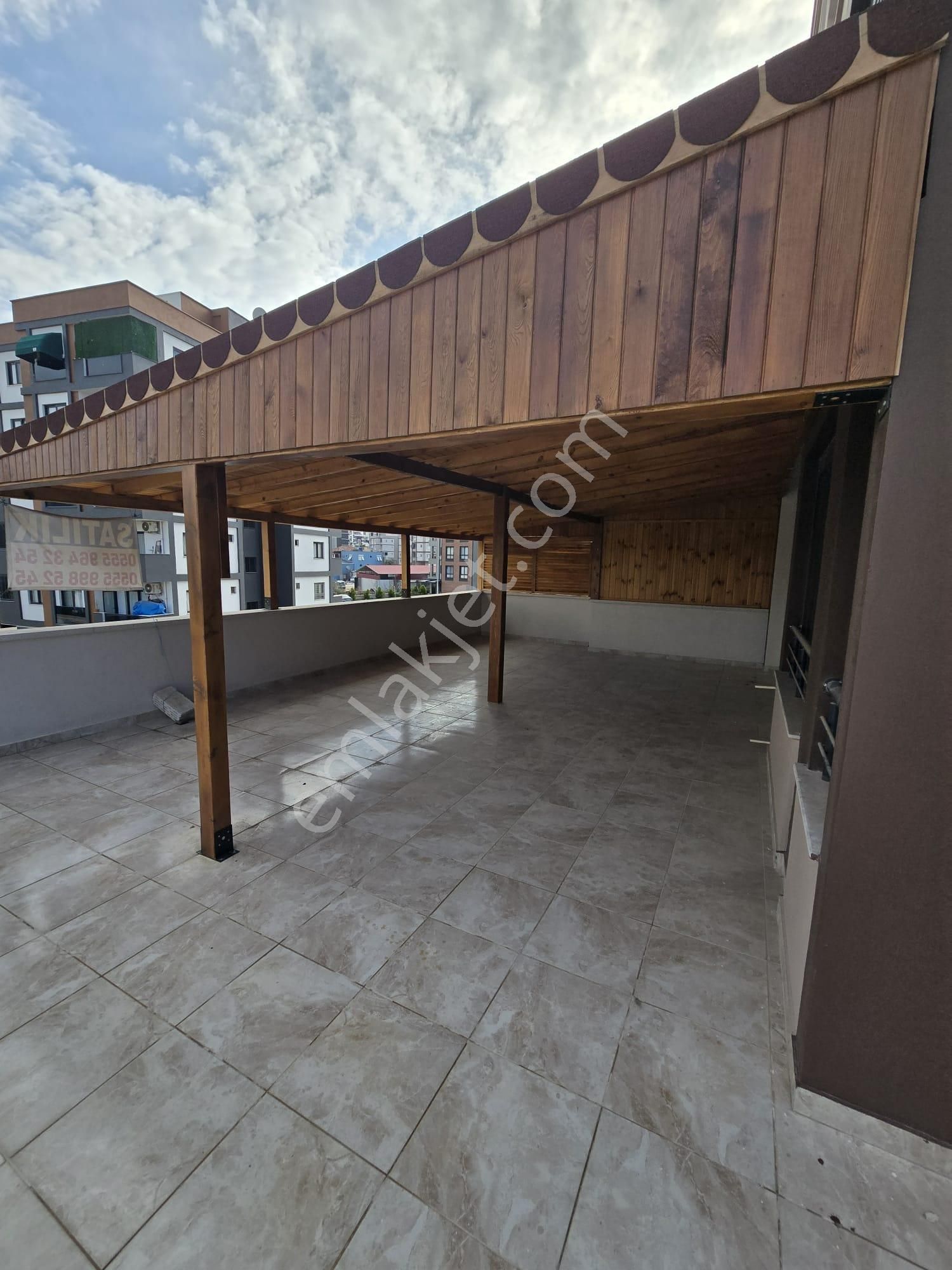 Kuyulukta Cepheleri Ferah Geniş Oturumlu 2.5+1 Lüx Dairemiz - Görsel 13