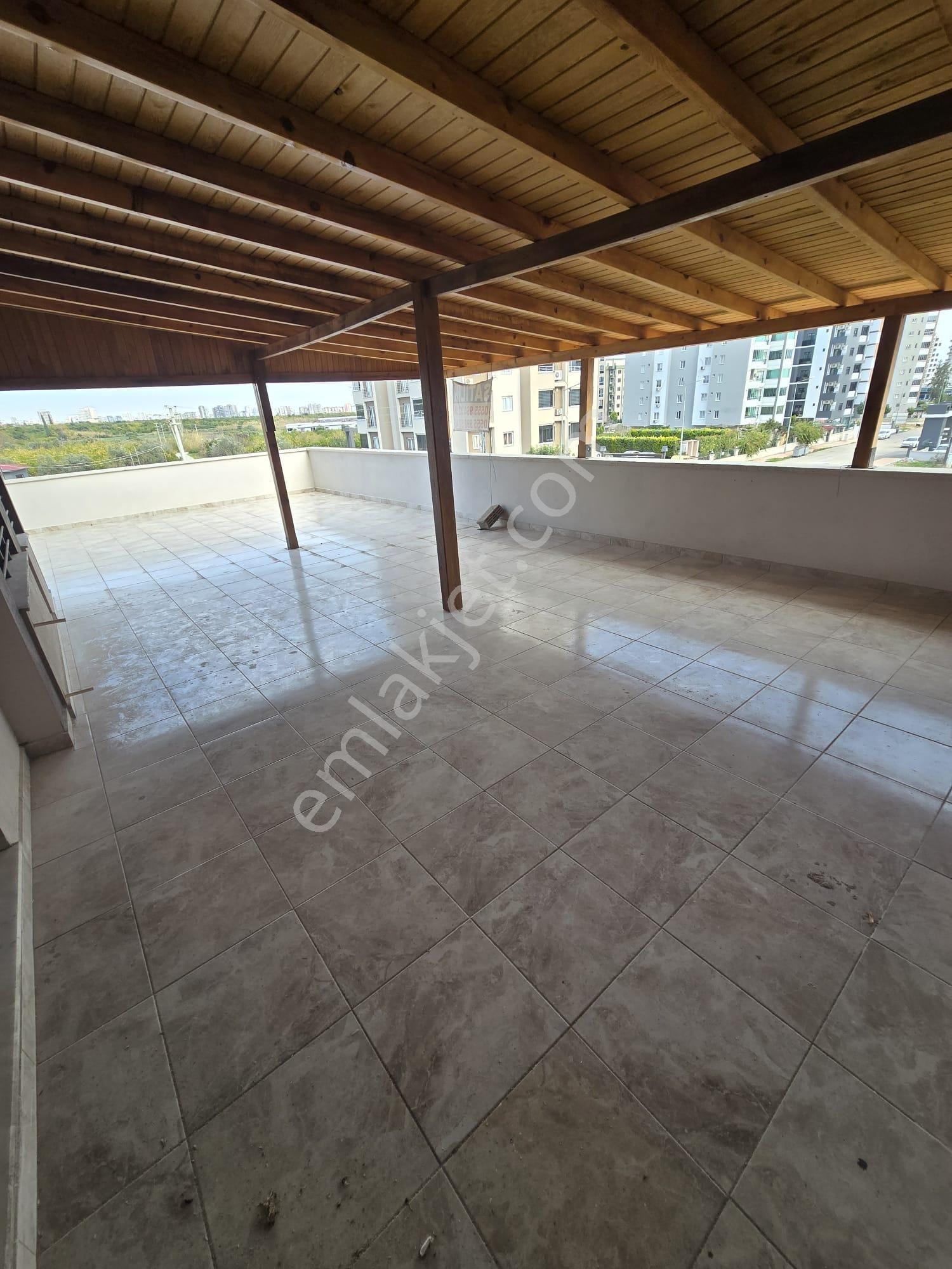 Kuyulukta Cepheleri Ferah Geniş Oturumlu 2.5+1 Lüx Dairemiz - Görsel 12