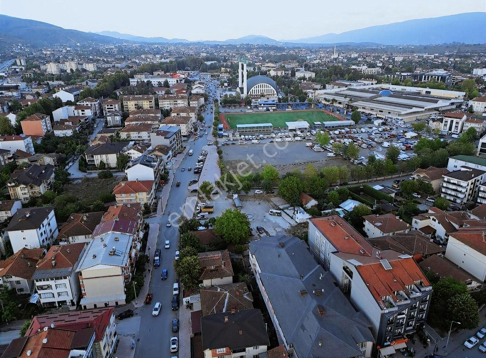 Çevreyolu Anacadde Üstündeki Binada Satılık Daire
