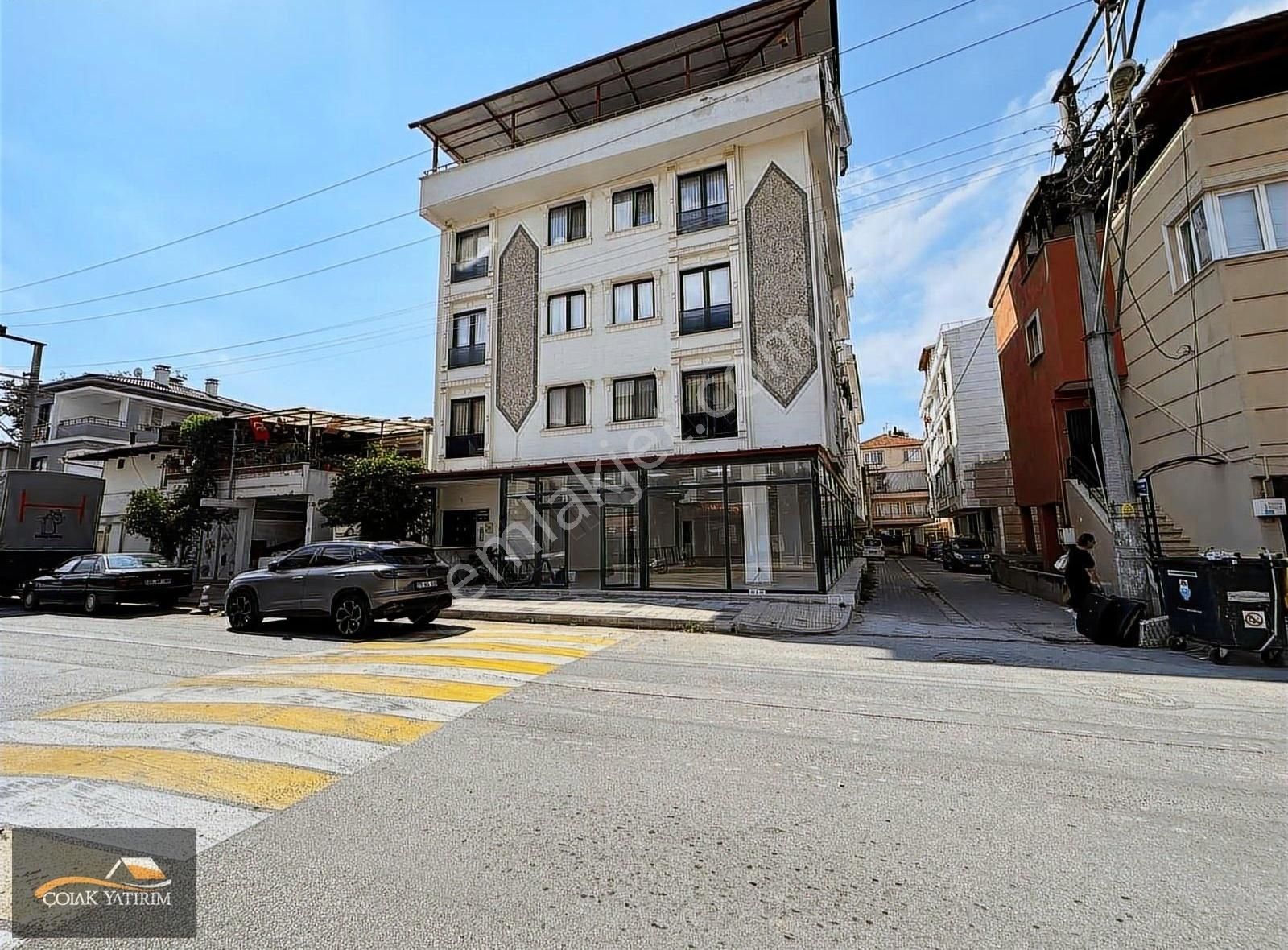 G.o.p Mah'de Ana Caddeye Cephe 380m2 Yüksek Kira Getirili Dükkan