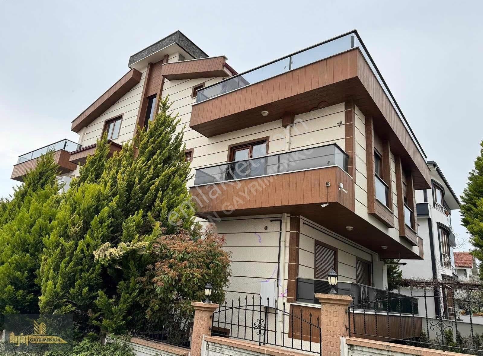 Yalova Merkezde Satılık Deniz Manzaralı 4+2 İkiz Villa - Görsel 8