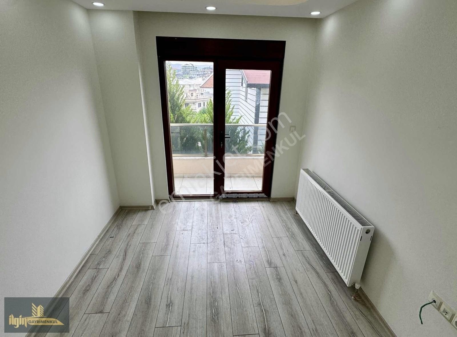 Yalova Merkezde Satılık Deniz Manzaralı 4+2 İkiz Villa - Görsel 23