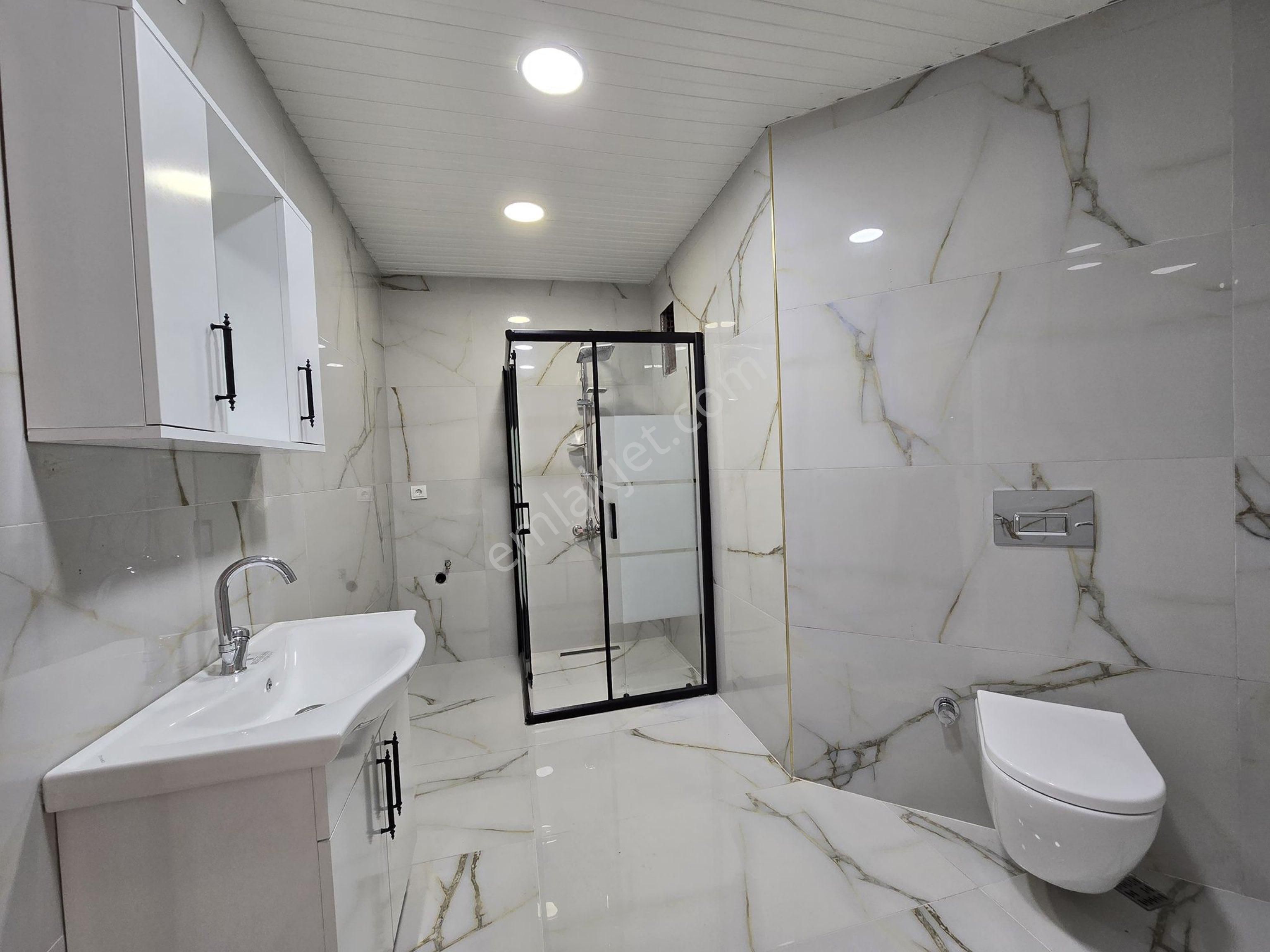 Mederes Mahallesinde 2+1 Geniş Oturumlu Deniz Manzaralı Daire - Görsel 2