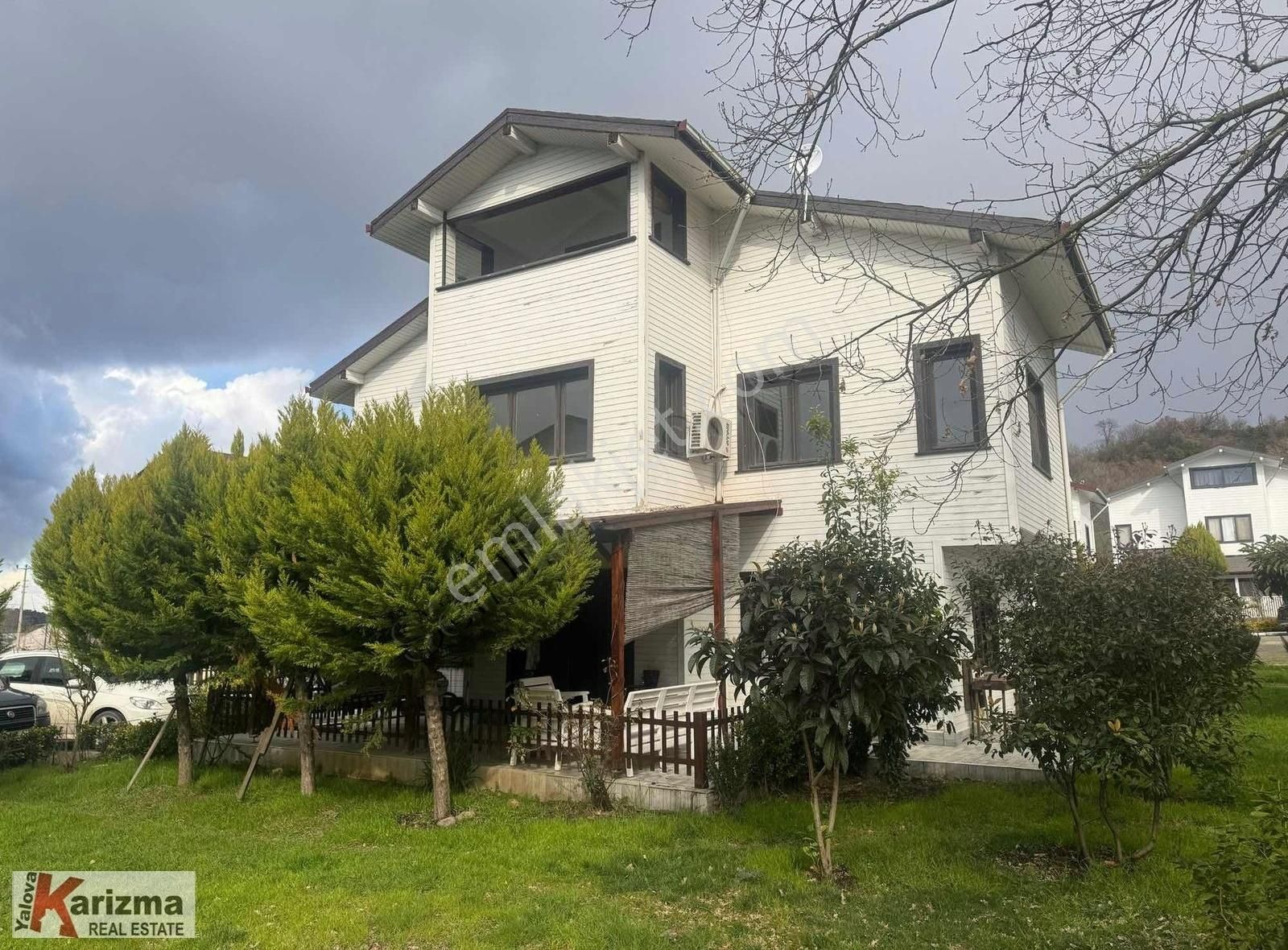 Kadıköy'de Site İçerisinde 4+1 Villa