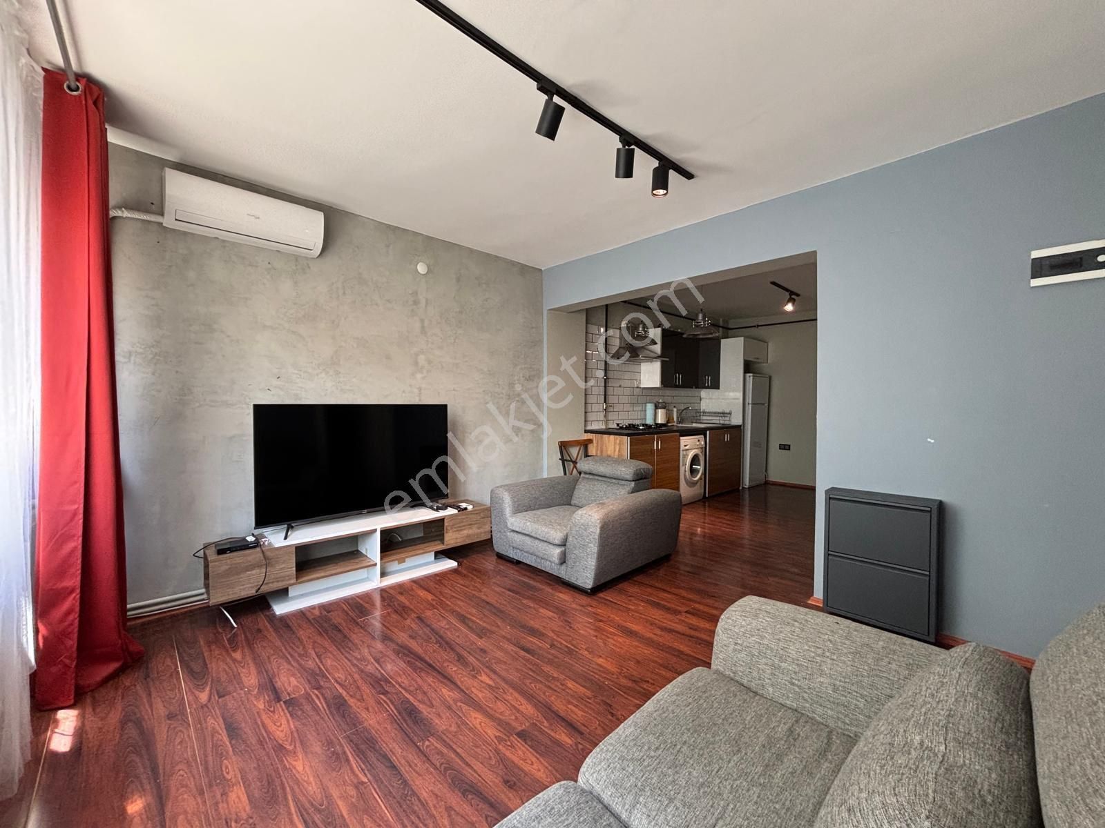 Alsancak Kahramanlarda Kombi Doğalgazlı Ve Klimalı 1+1 Kiralık Eşyalı Daire!