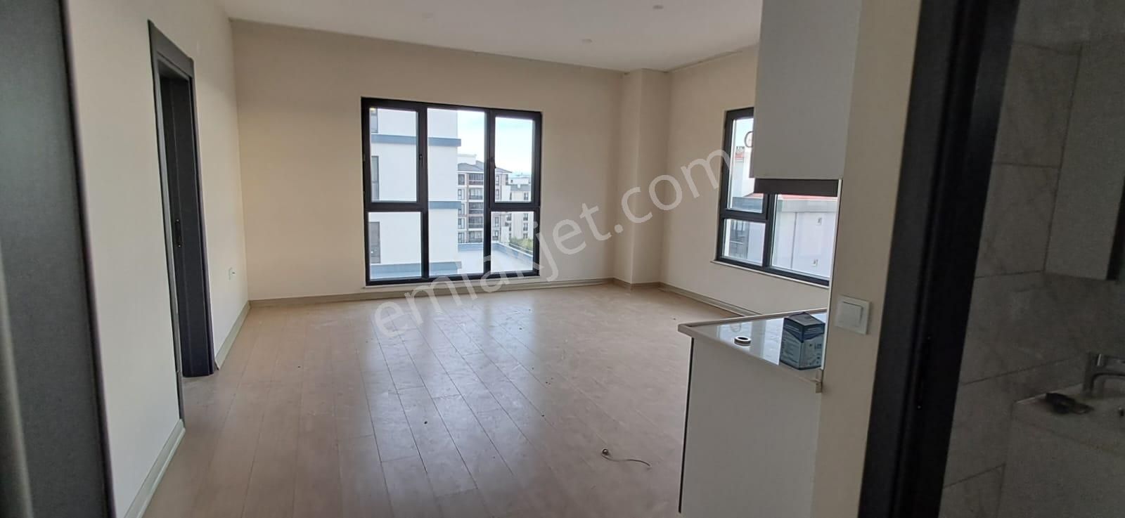 Ekşioğlu 'dan Tekirdağ Süleymanpaşa Atatürk Mahallesinde Kiralık Daire 1+1