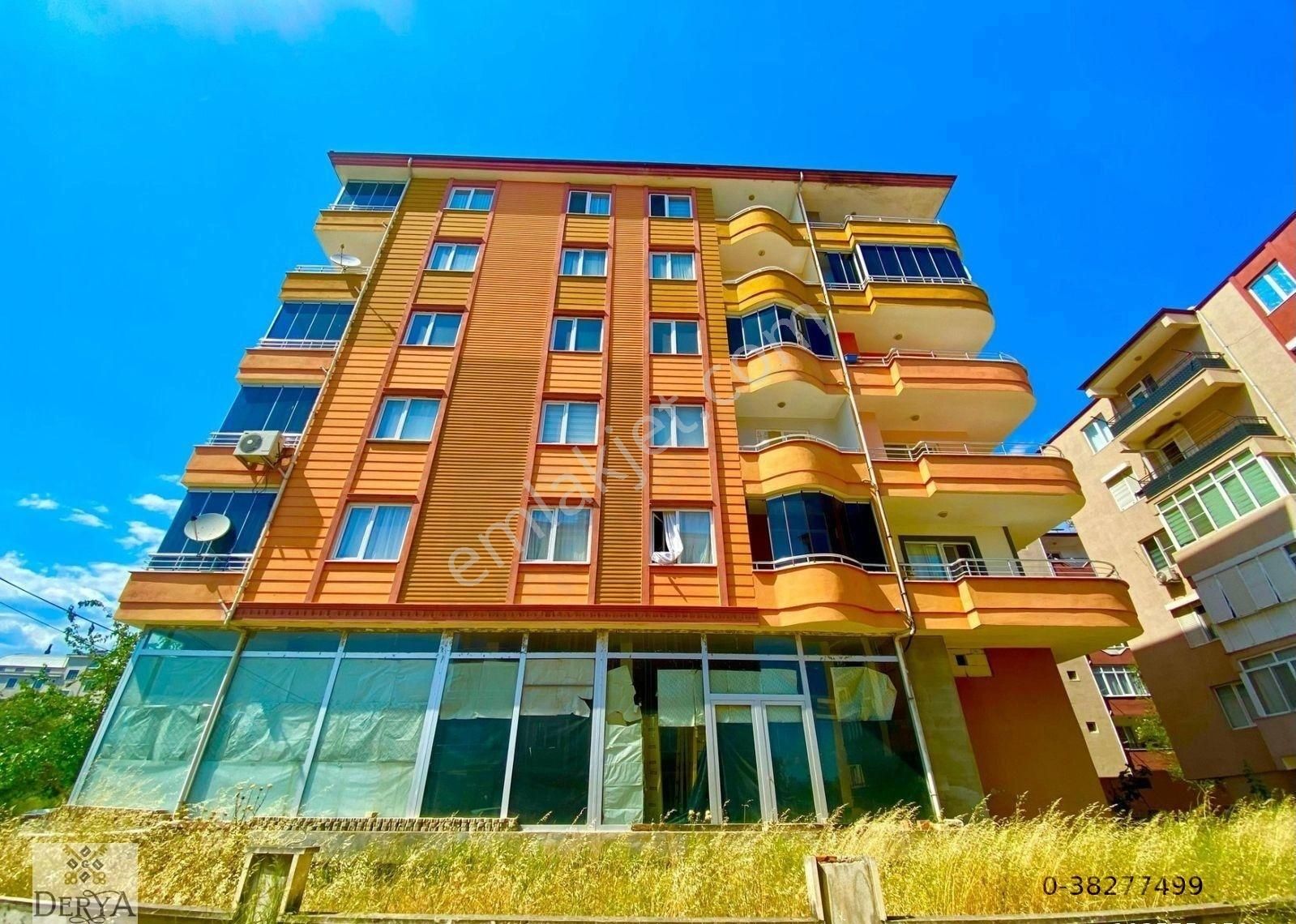 Derya Gayrimenkul'den Kadiköy'de Doğalgazlı Asansörlü 3+1 Geniş Daire