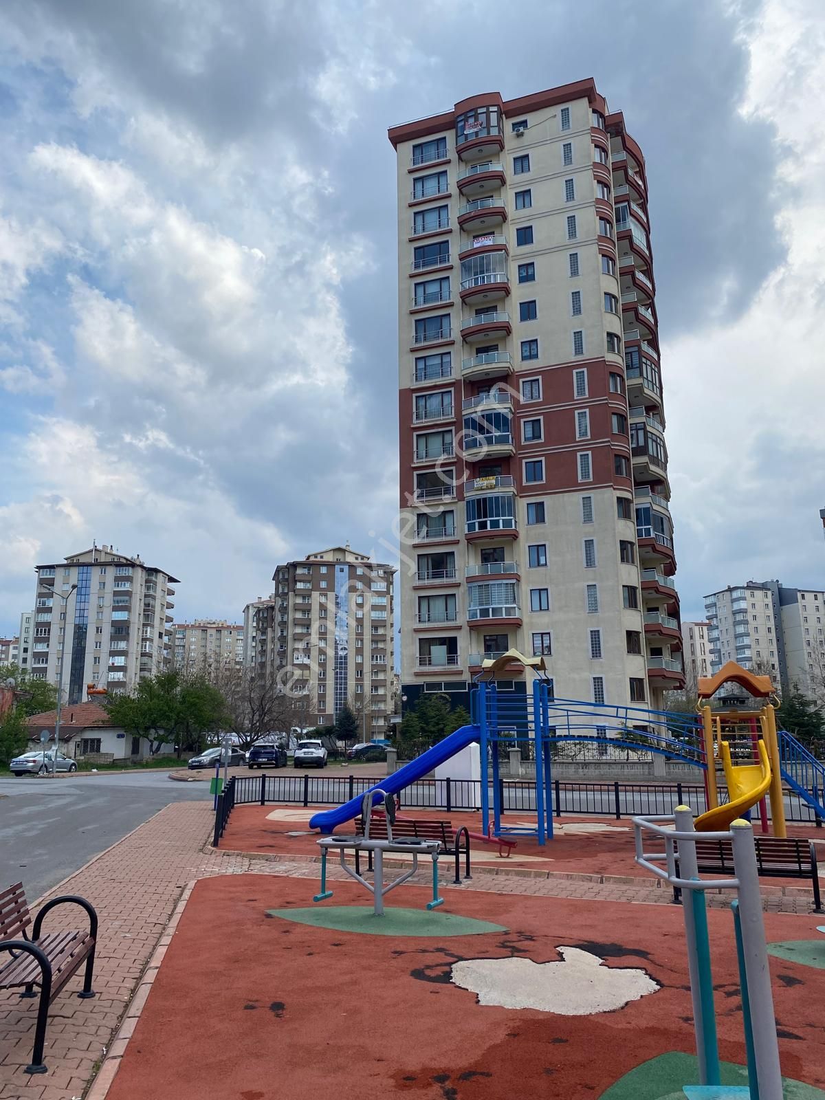 Feza- İpek Diamond Karşısı 11.kat 4+1 Kiralık Daire