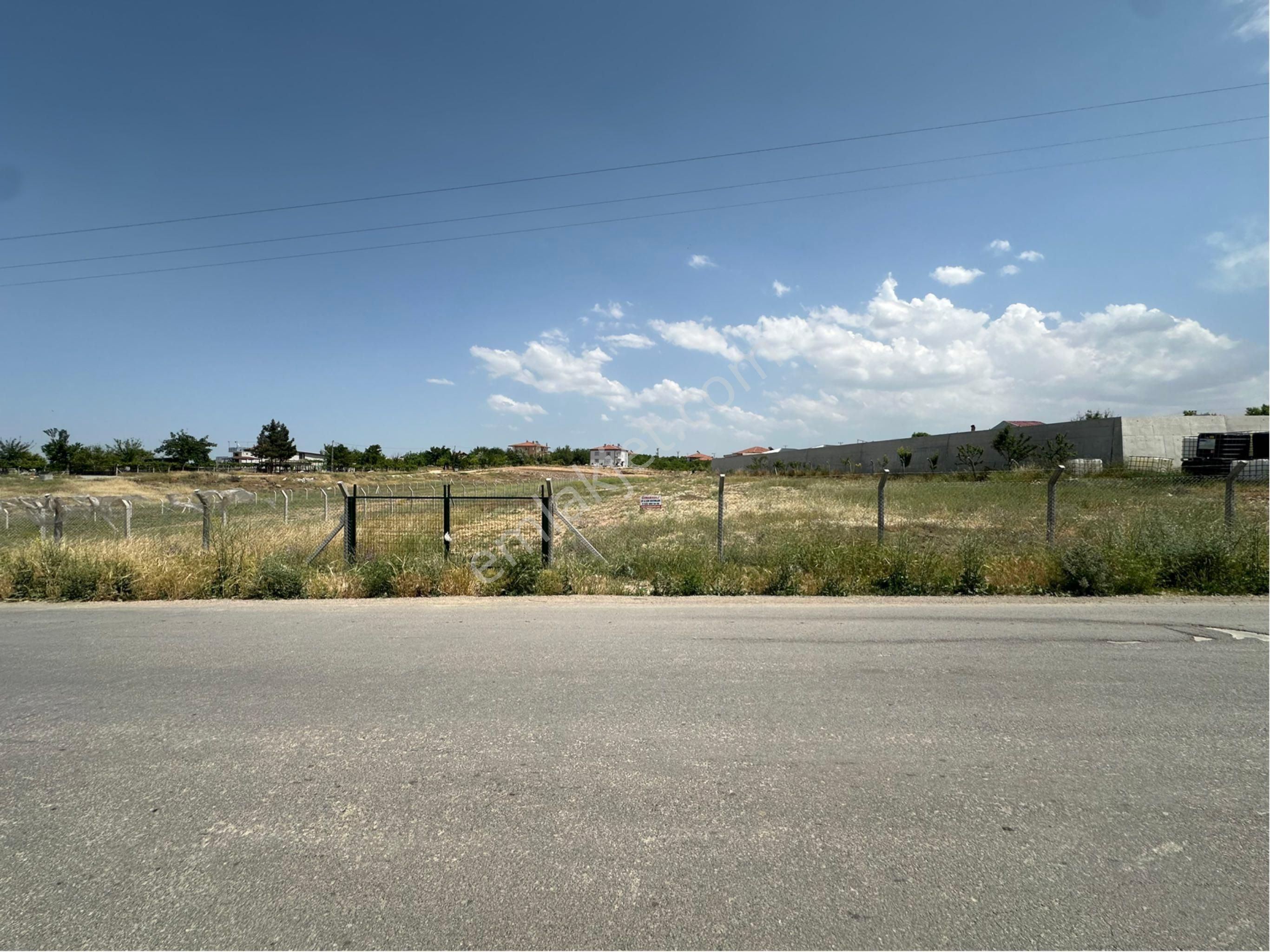 Şehir Mezarlığı Yakının’da Yaka Mahallesin’de Kiralık 4 Dönüm Arsa