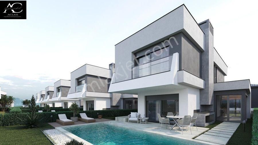 Aclass'dan Özel Havuz-otopark-geniş Bahçeli-300 İle 446 M2 Arsa Icerısınde Tamamı Müstakil Villa
