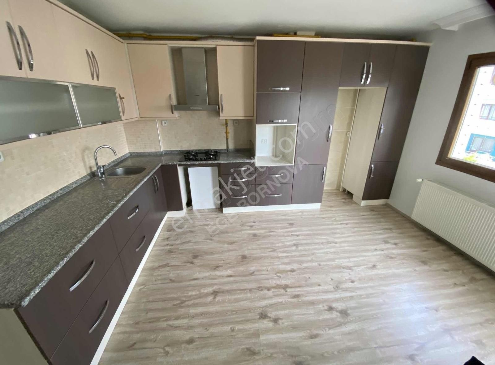 Atatürk Mah.'de Bakımlı, Doğalgazlı, Ara Kat 3+1 Kiralık Daire
