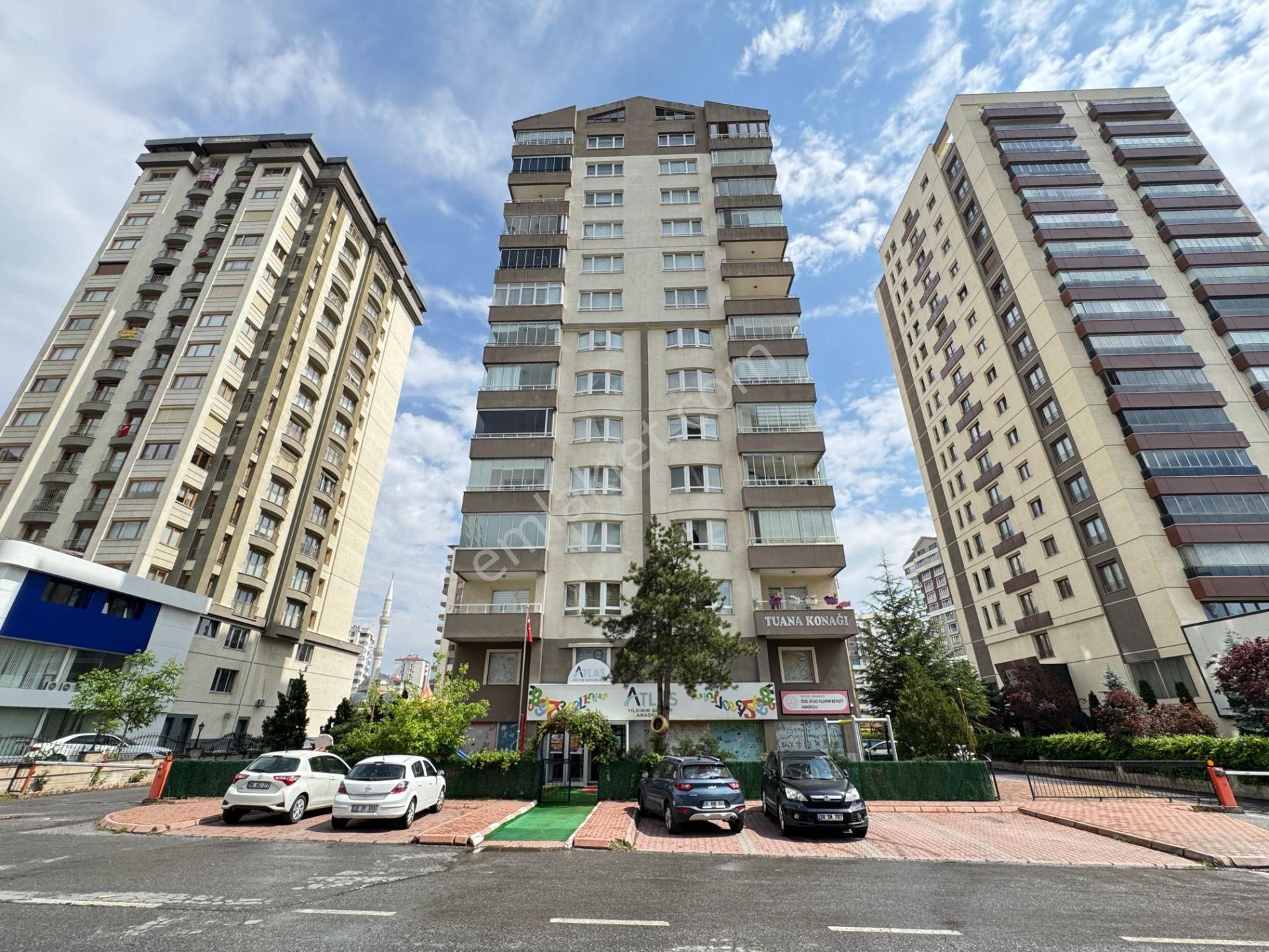 Yıldırım Beyazıt Mahallesinde Cadde Üzerinde Satılık 3+1 Daire