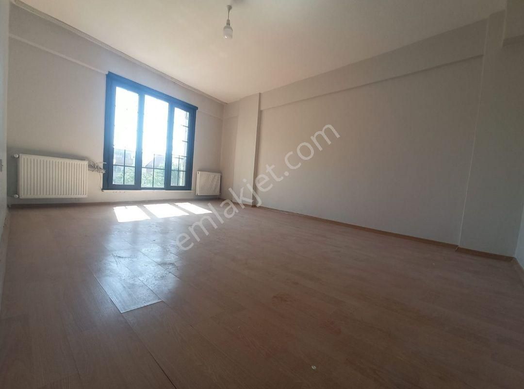 Demirkapıda 2+1 Kiralık Daire (cuma Pazarı Tarafında)