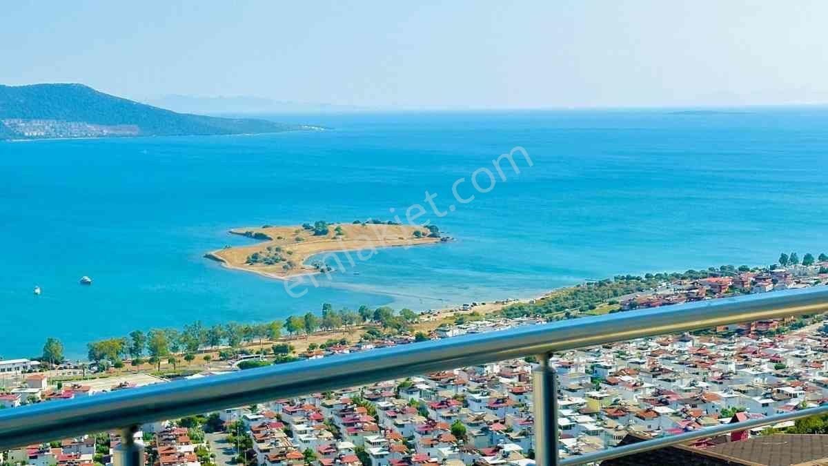 Cool ''dan Panoramık Manzaralı Arakat Havuzlu St.de Daıre