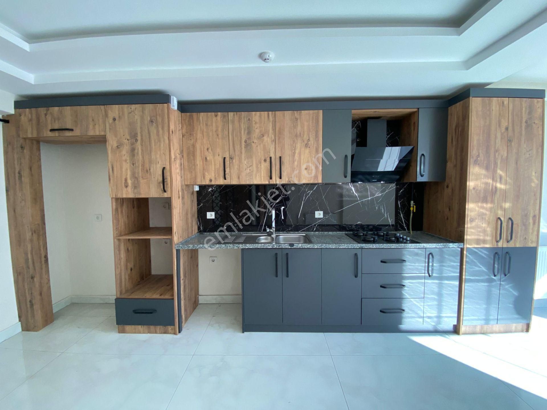 Karınca'dan Akdeniz Mh'de Havuzlu Doğalgazlı Site İçi 2+1 Kiralık!
