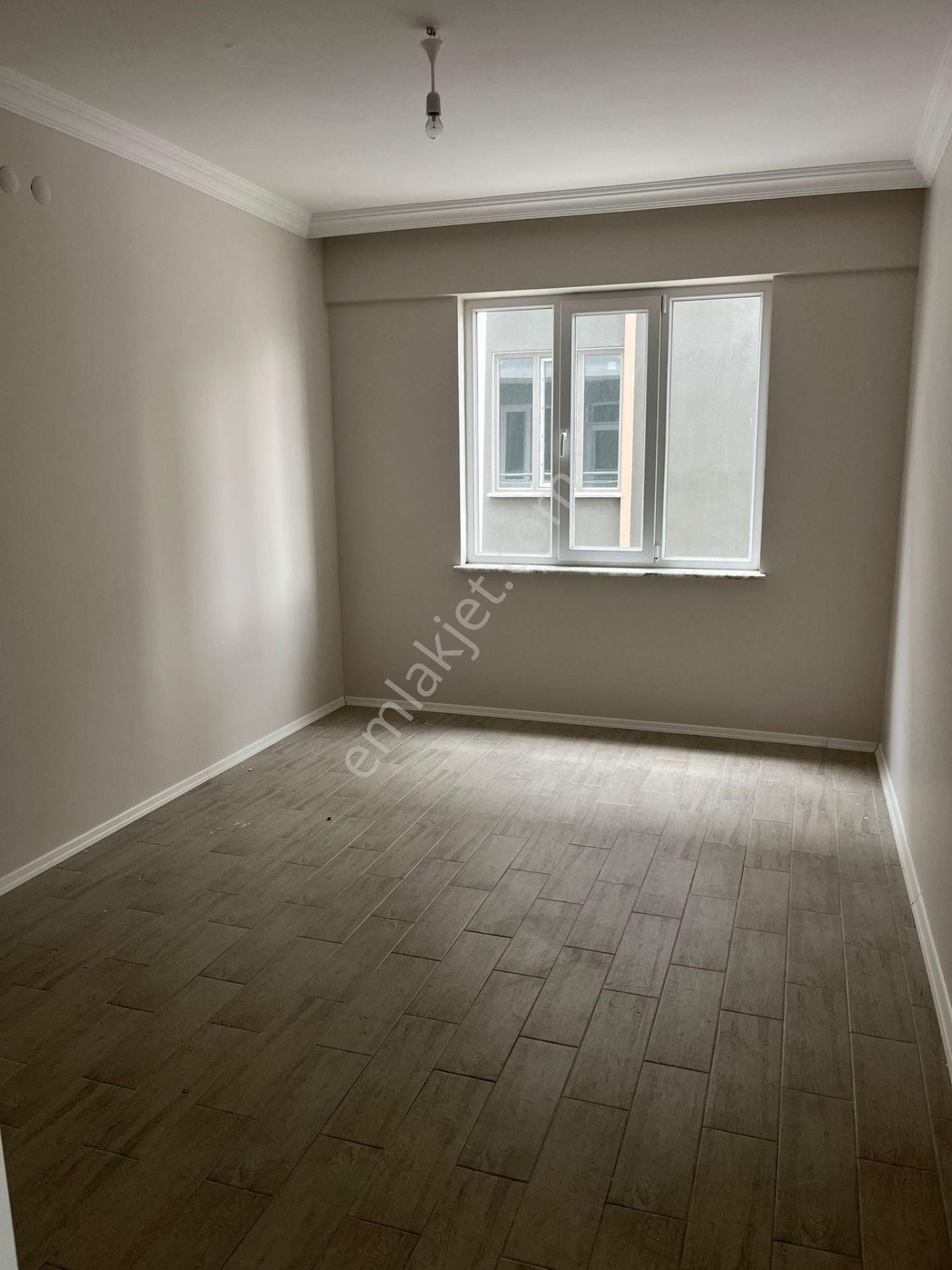 Nasreddin Emlaktan Park Hastanesi Civarı Kiralık Daire