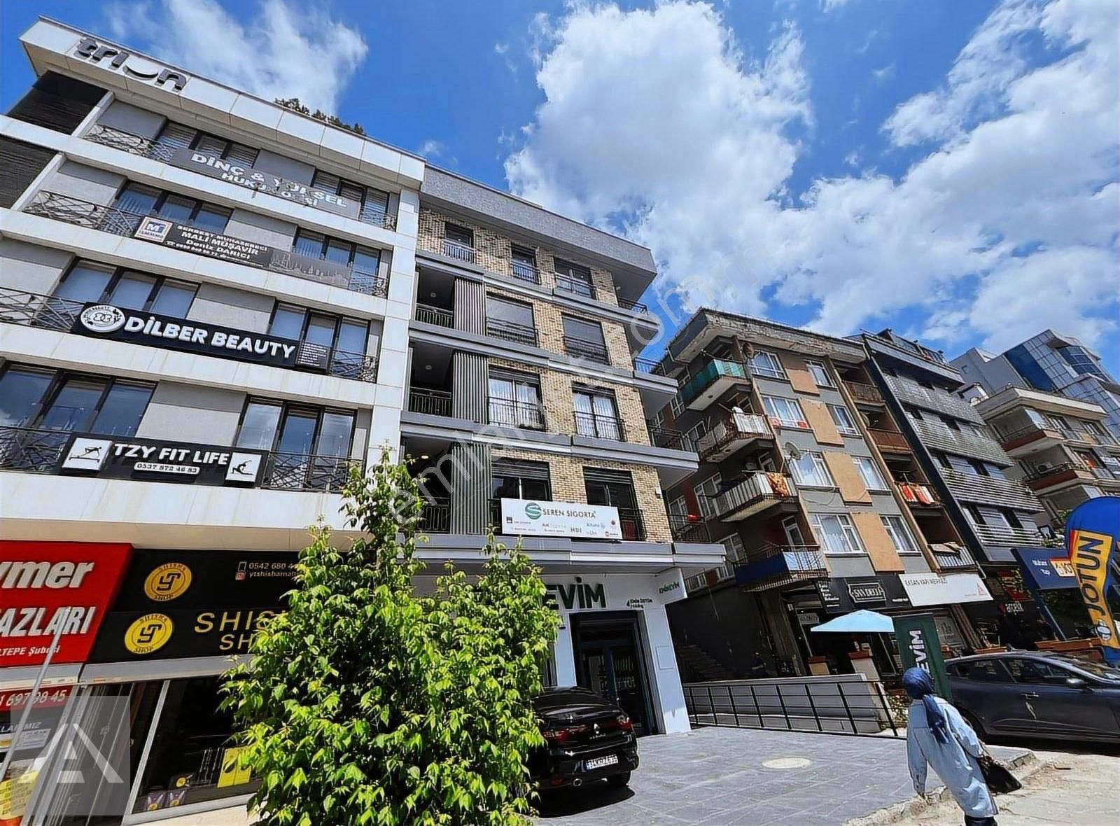 Maltepe Minibüs Yolunda İskanlı Yüksek Tavanlı 4+1 Dubleks Daire