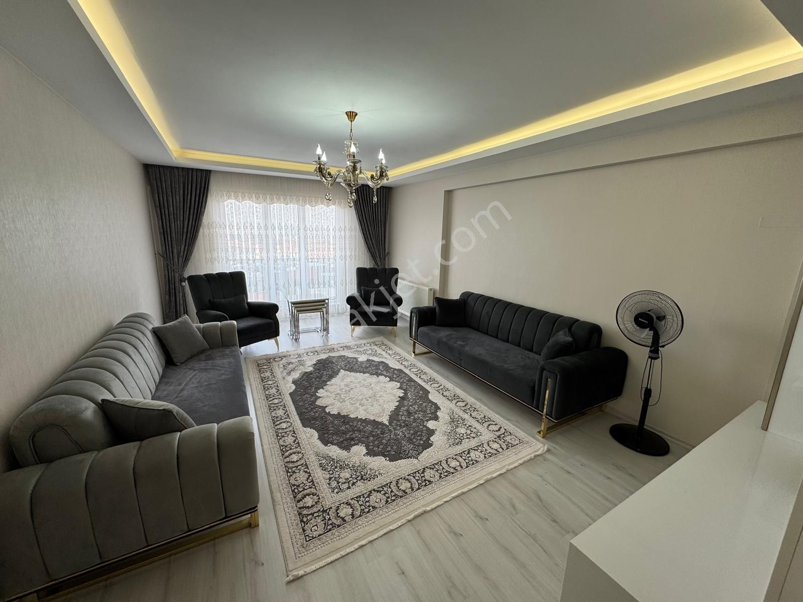 Ｐｕｓｕｌａ Ｅｍｌａｋ Ｄａｎ Güneşevler Mahallesinde Site İçerisinde 3+1 Ful Yapılı Daire