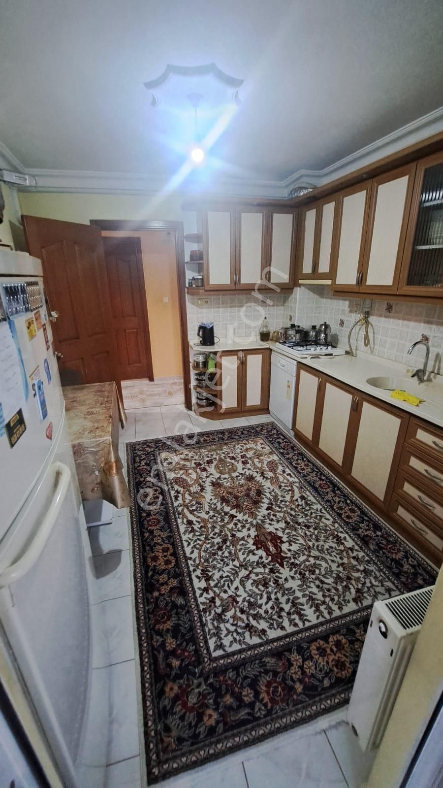 Burhaniye Bahçelievler Mahallesi Satılık Geniş 3+1 Daire!
