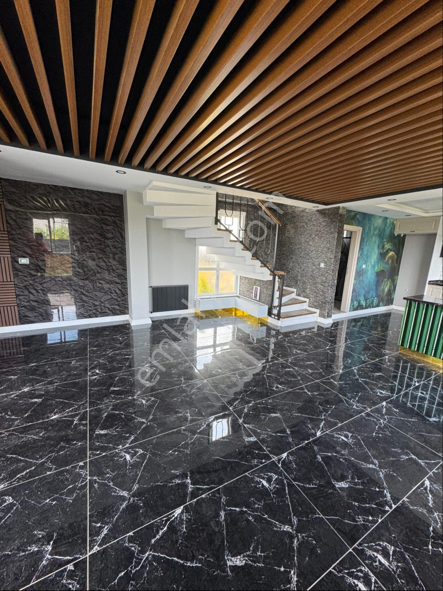 Yeniçiflikte Satılık Lüx Şato Tarzında Vila - Görsel 2