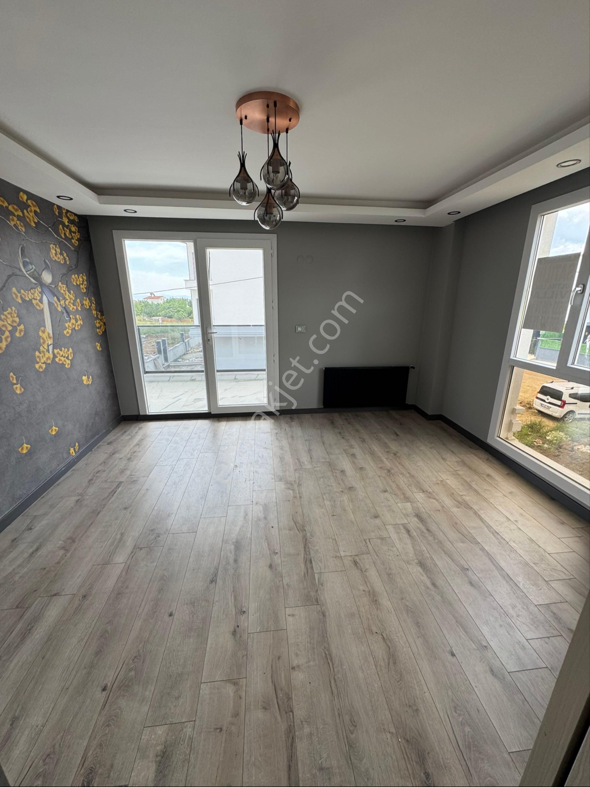 Yeniçiflikte Satılık Lüx Şato Tarzında Vila - Görsel 11