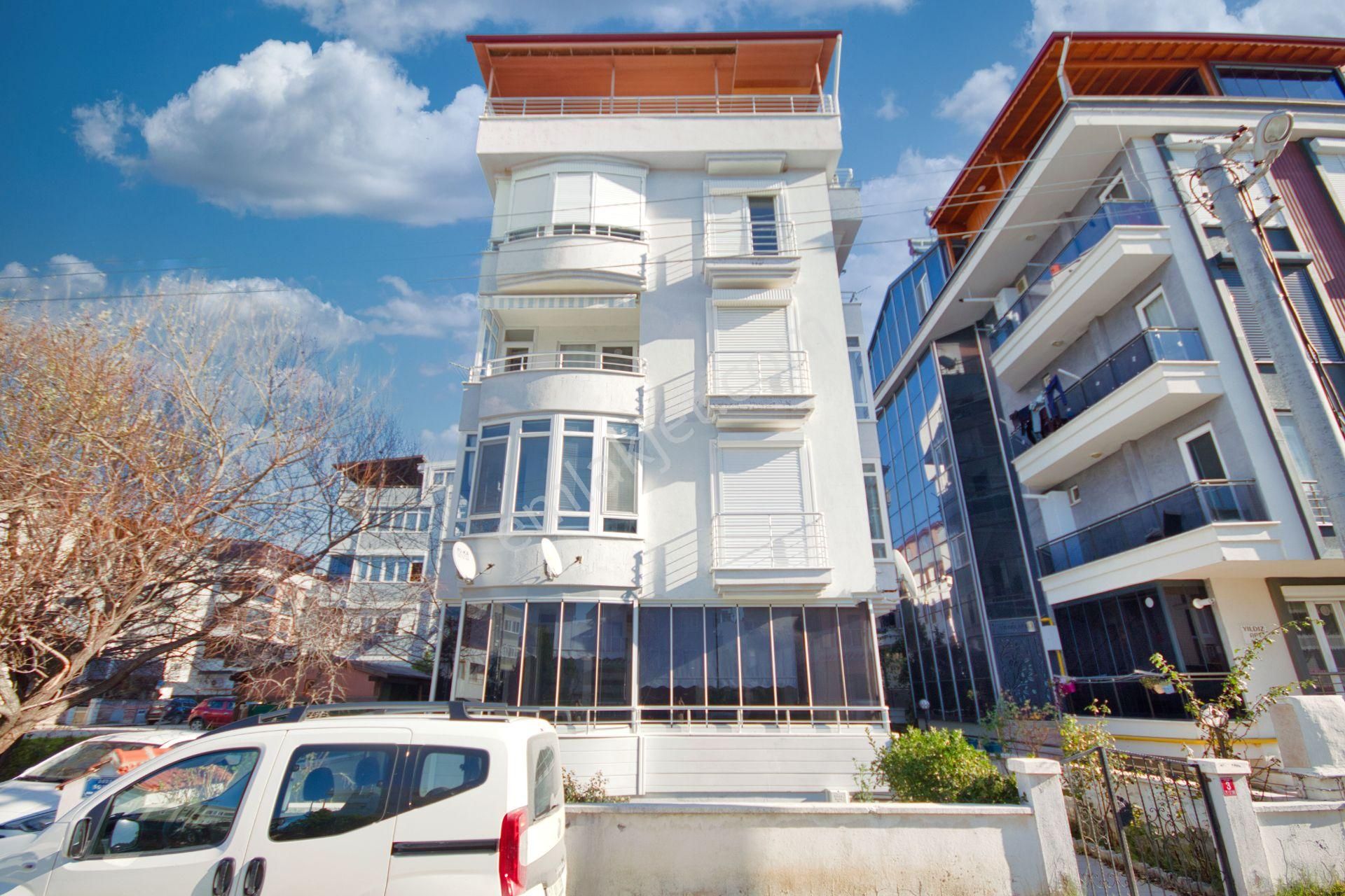 ⭕⭕aktif'ten Akçay'da Satılık Denize 100mt Nezih Muhitte Arakat 2+1daire