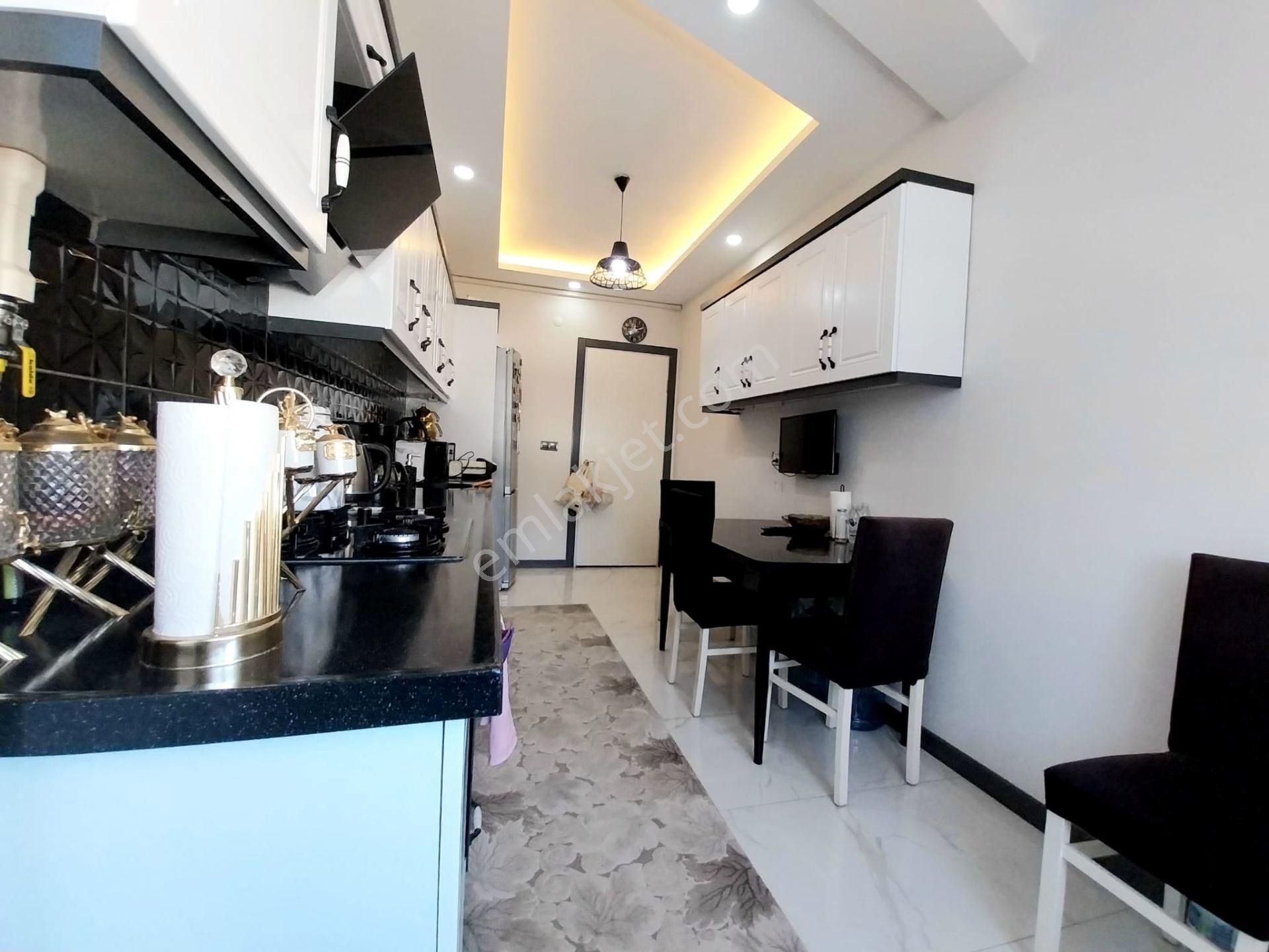 **tek Yetki Yükselden Kadıköy Dağ Manzaralı Ebeveyn Banyolu 3+1* - Görsel 3