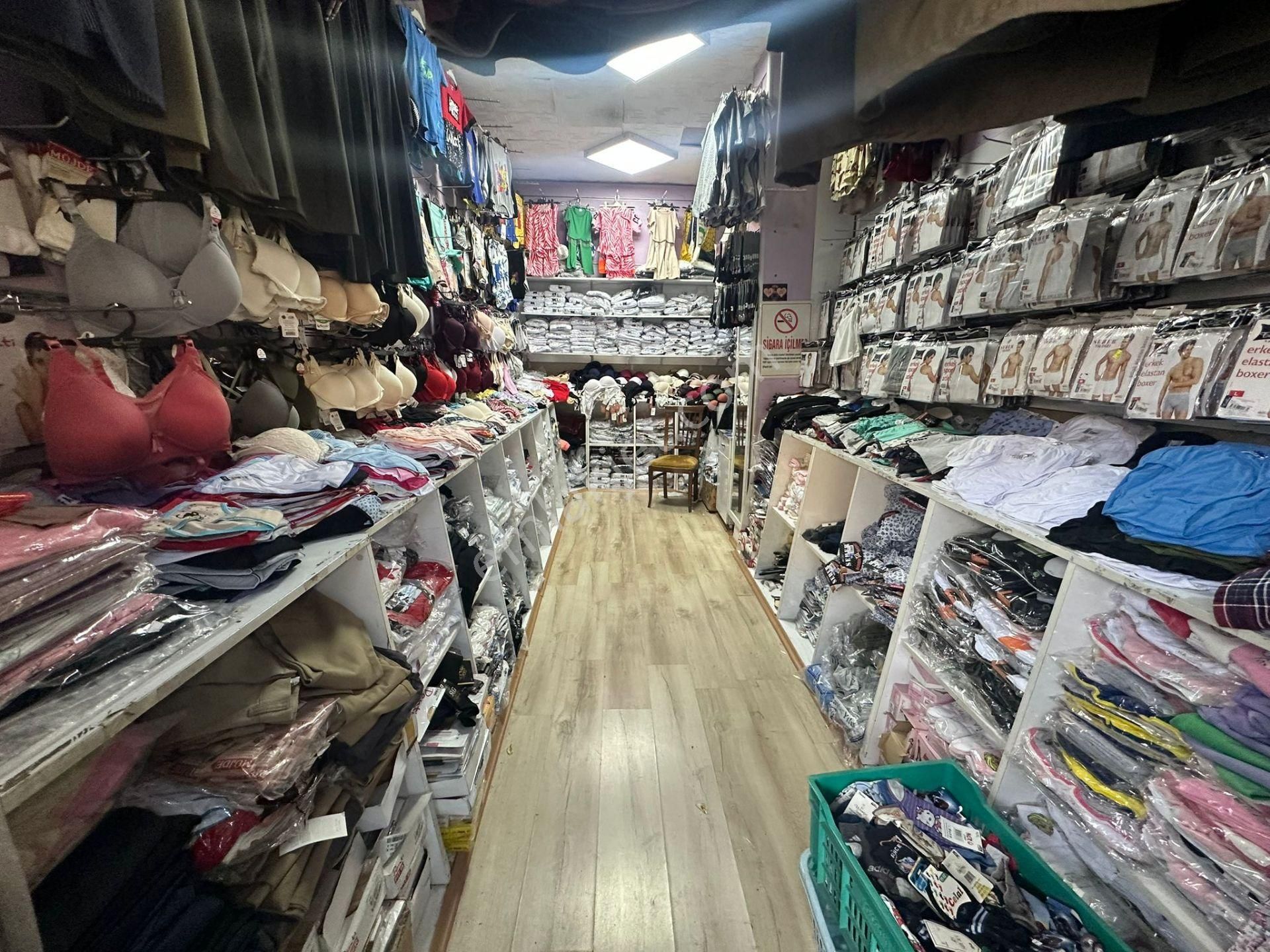 Yunus Emre Cad.üstünde İşlek Konum 23 M2 Üst 30 M2 Alt