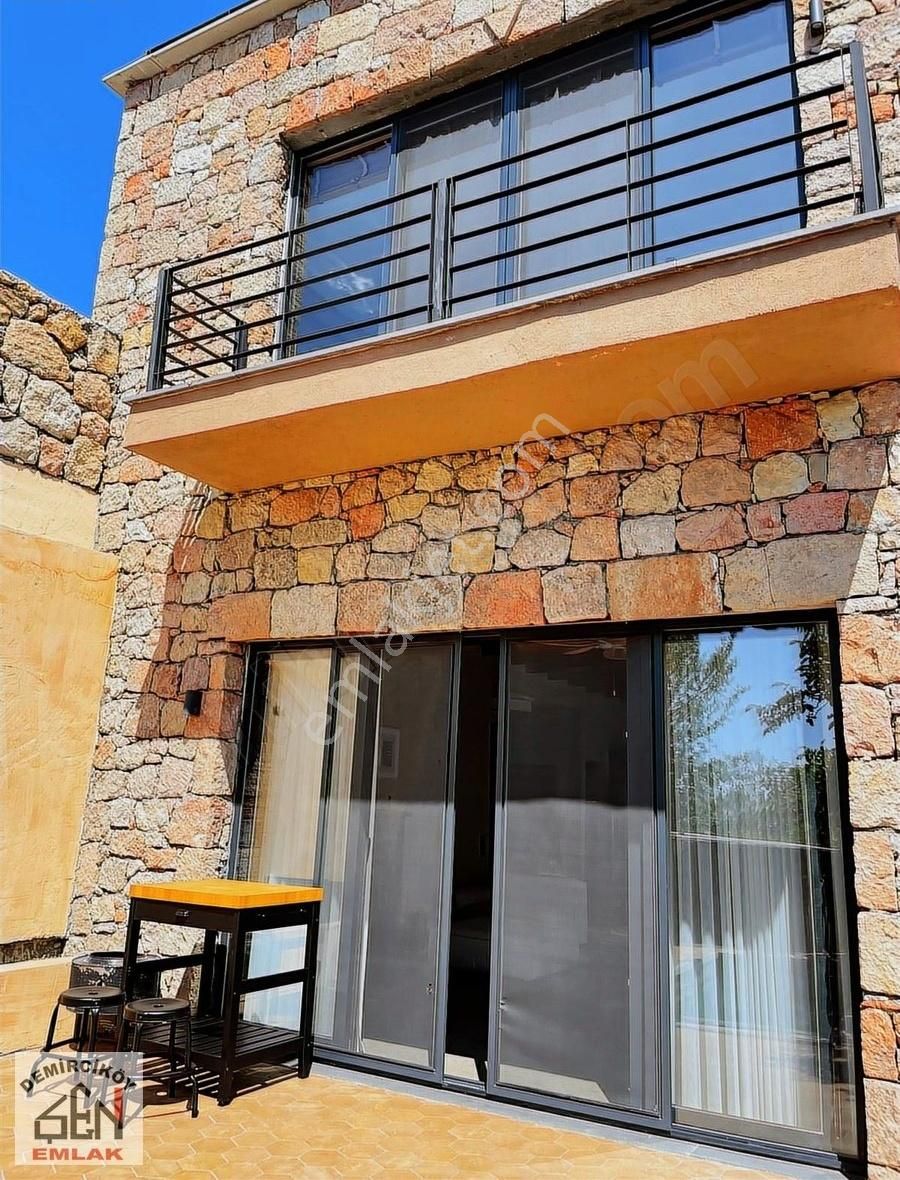Ahmetçe Köyü'nde Kiralık Lüks Villa