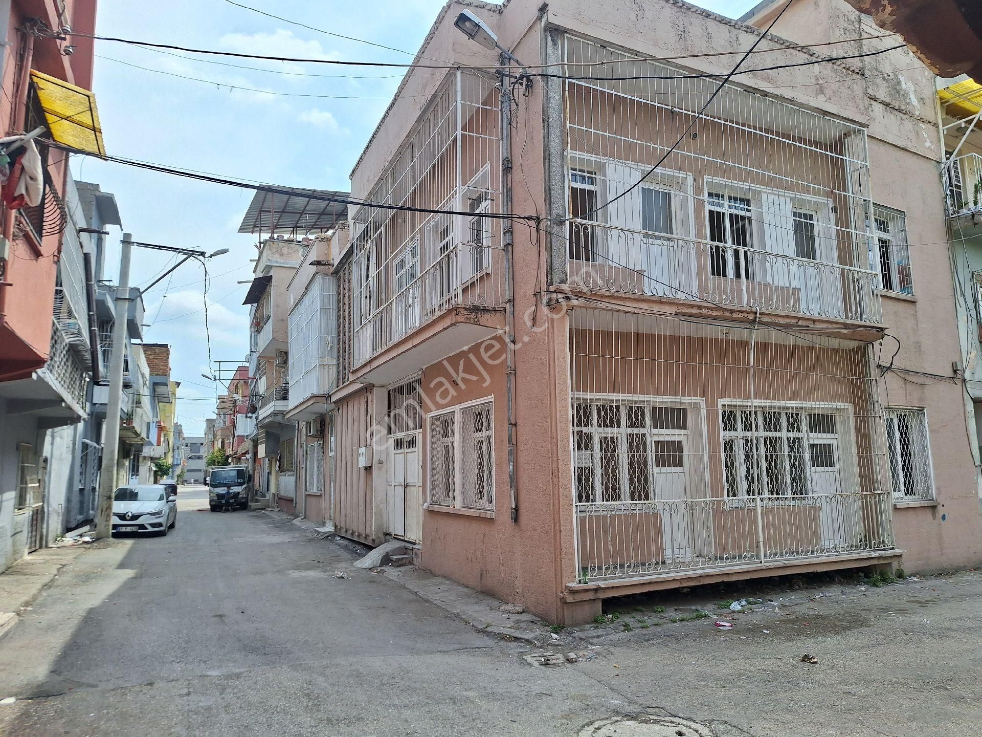 Mestanzade Mh.satılık 4 Adet Ayrı Ayrı 2+1 Odalı Müstakil Ev
