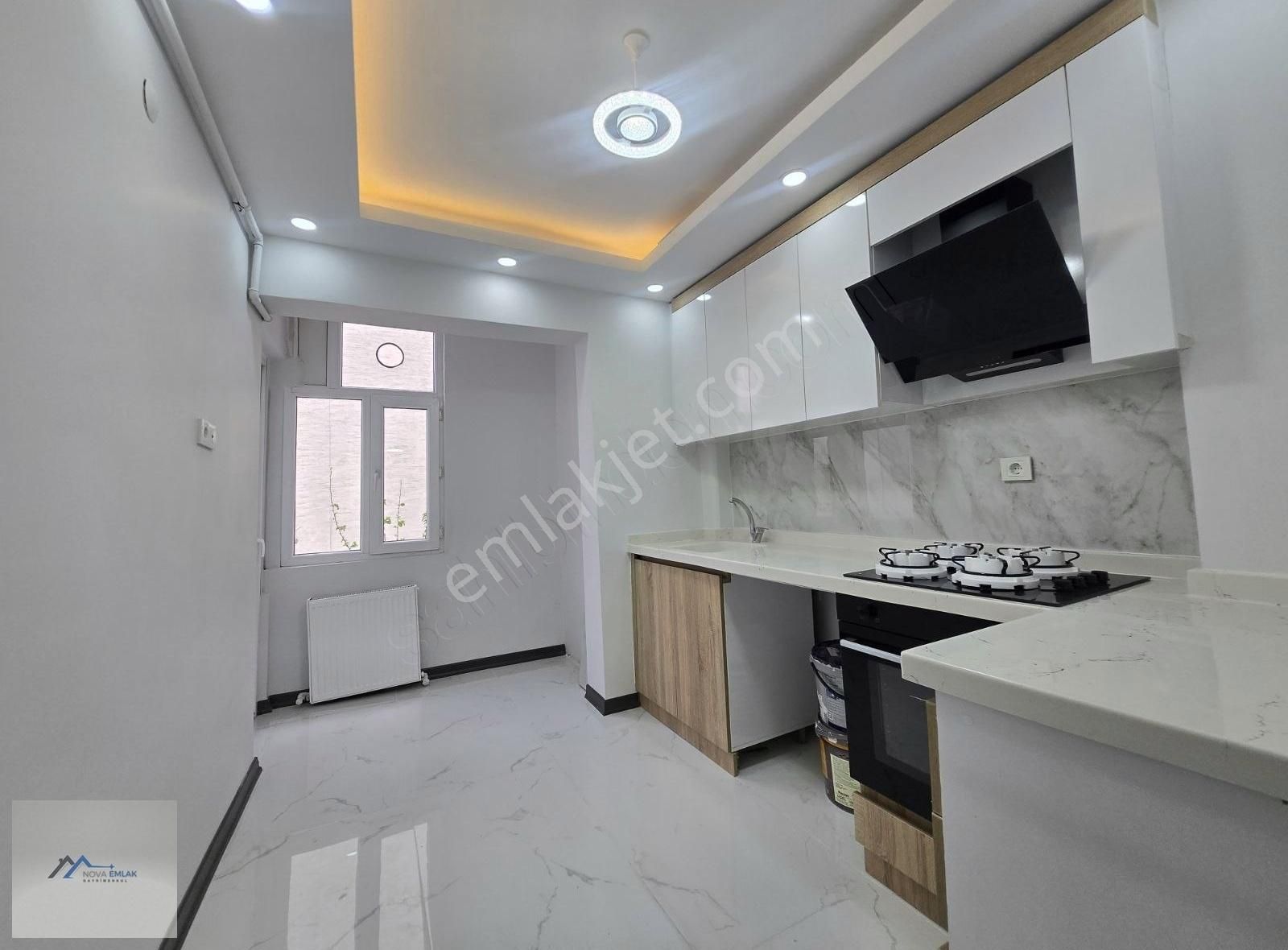 Piyade Mah Yüksek Giriş Ara Kat Ful+ful Yapılı 3+1 Satılık Daire
