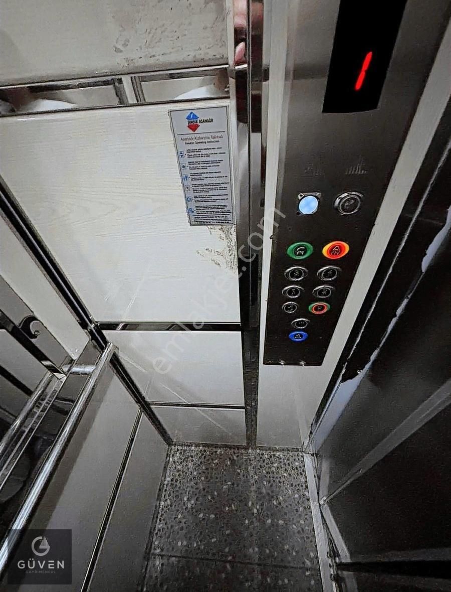 Hamitoğlu Sitesinde 3+1 Ara Kat İskanlı Otoparklı