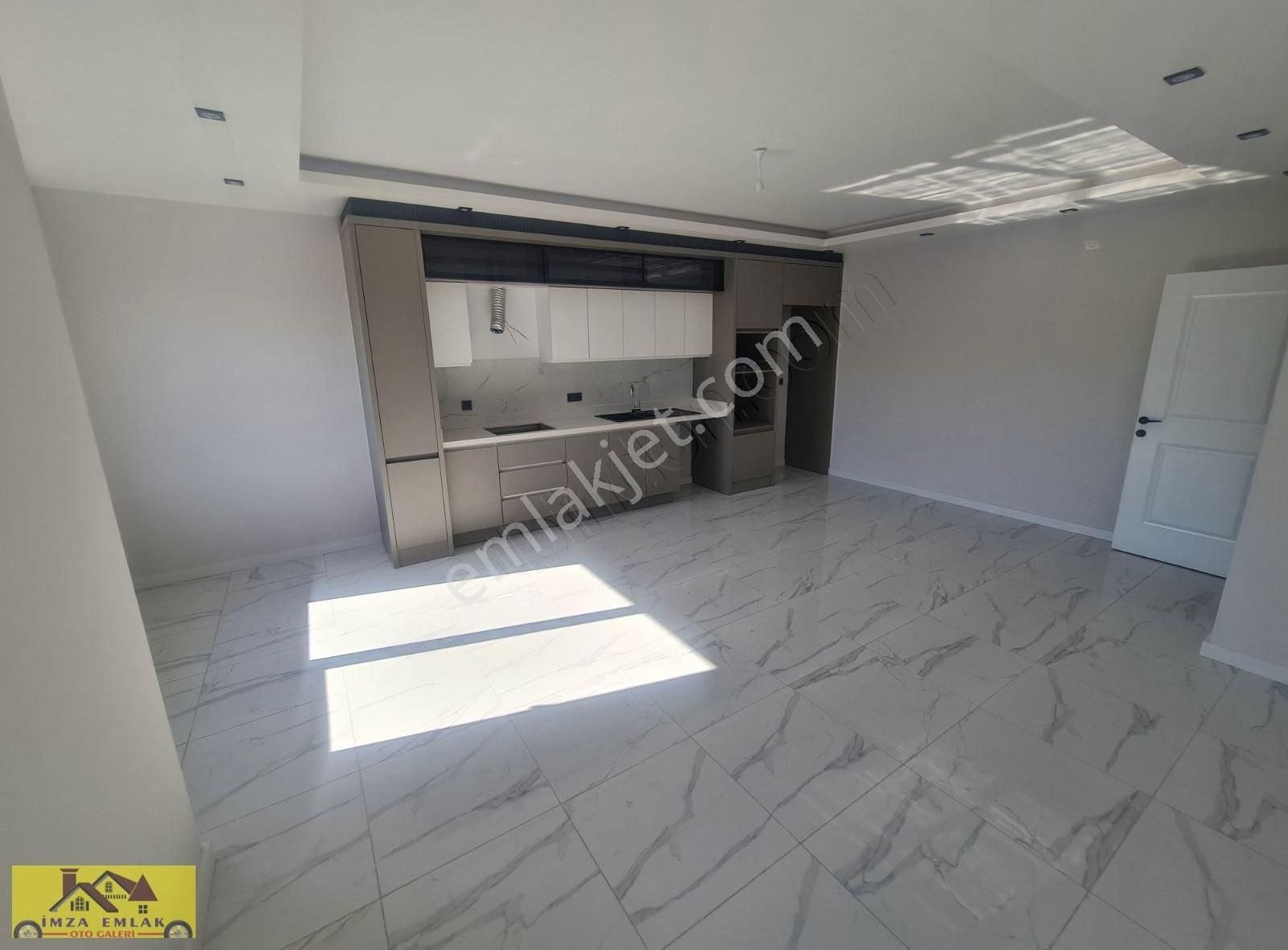 Alanya Oba Merkezde 5 Oda 1 Salon Ayrı Mutfaklı Sosyal Alanlı - Görsel 6