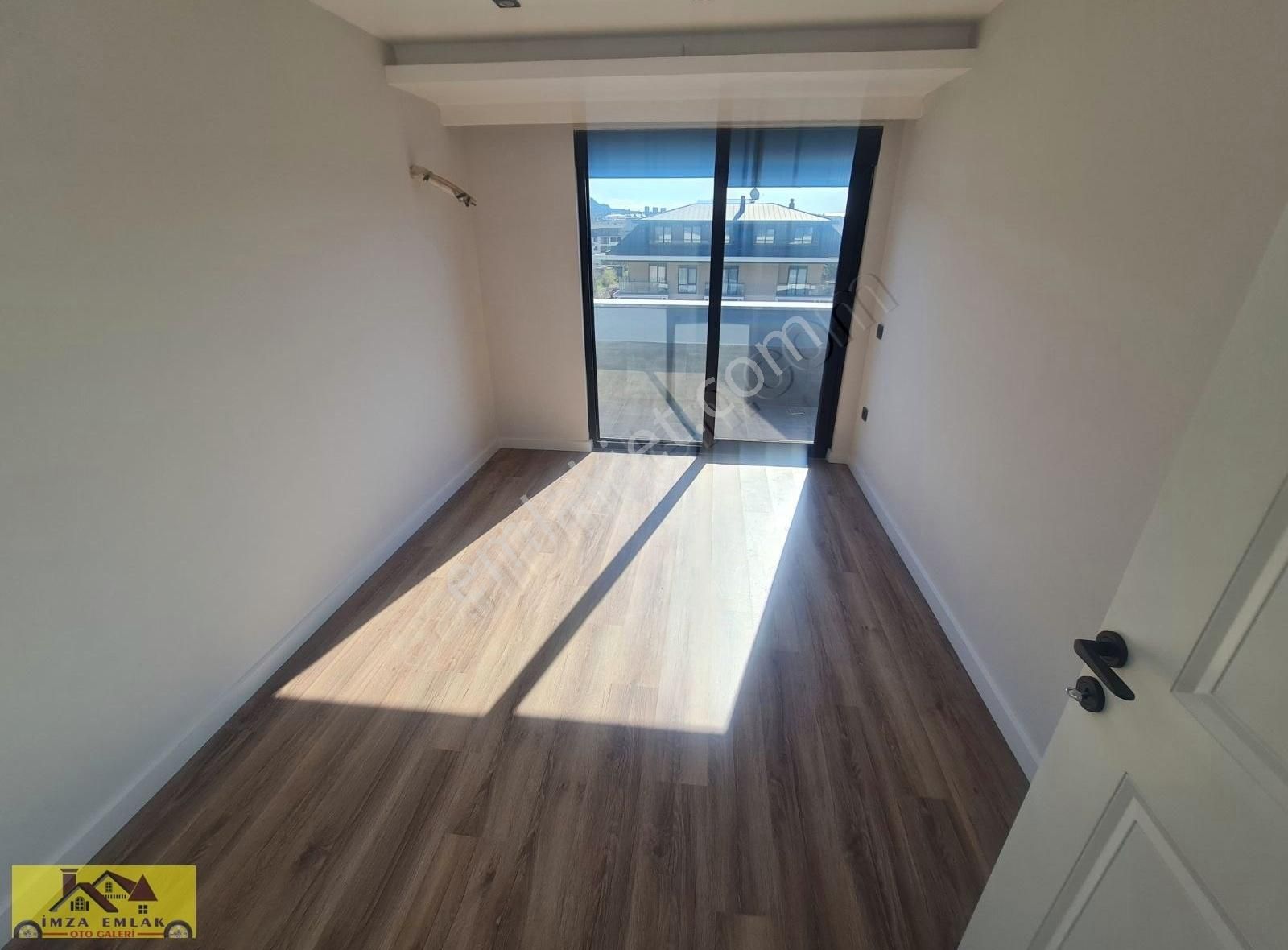 Alanya Oba Merkezde 5 Oda 1 Salon Ayrı Mutfaklı Sosyal Alanlı - Görsel 15