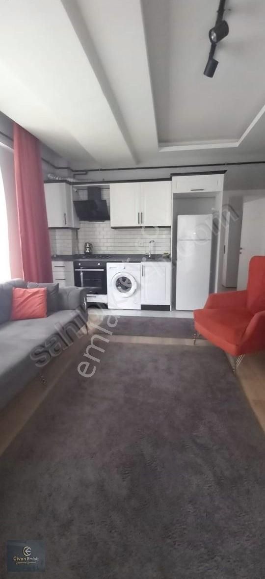Tramvaya Yurume Mesafesınde Luks Esyalı Kıralık 1+1