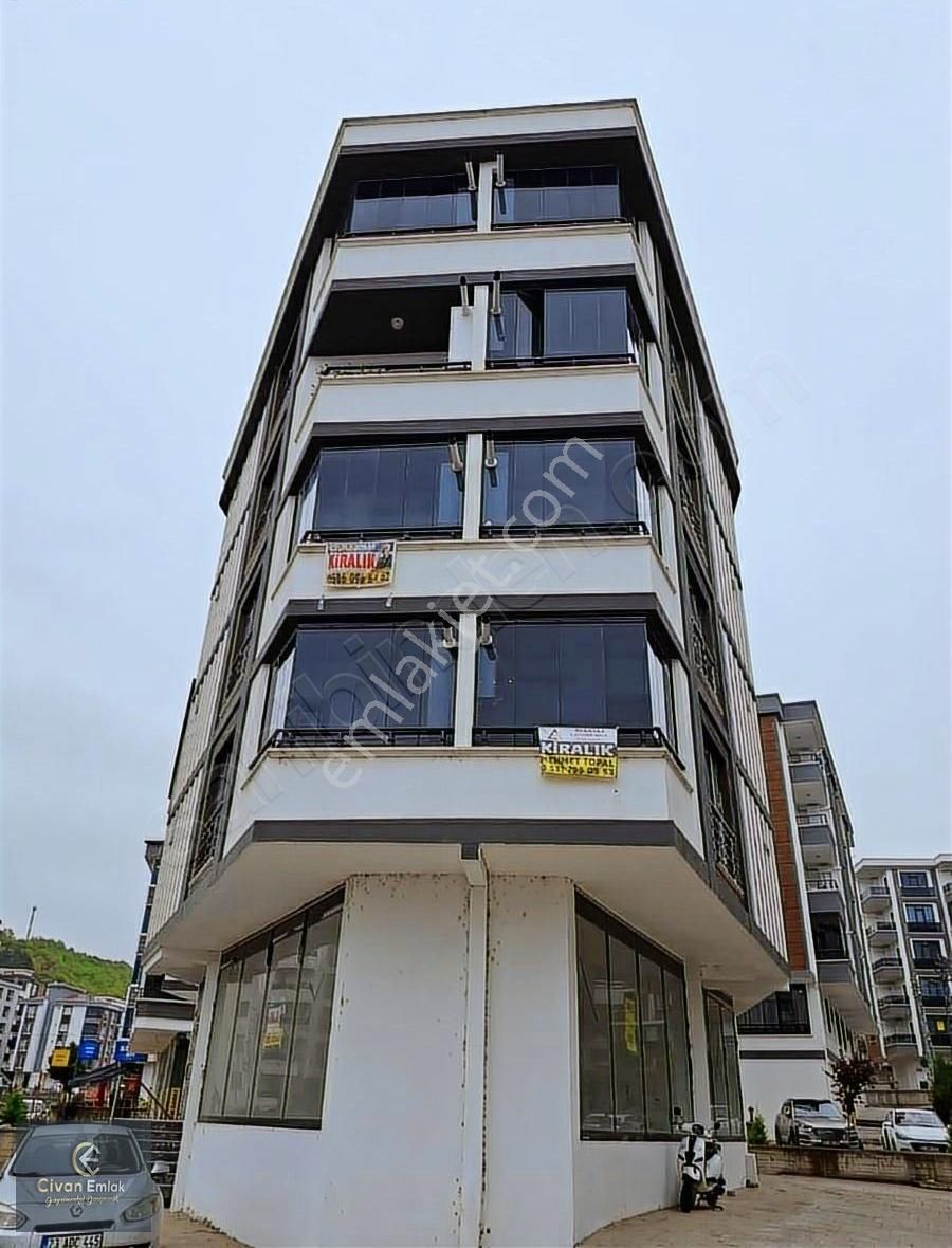 Civan Emlaktan Pamuklu Girişi Satılık Geniş 1+1 Daire