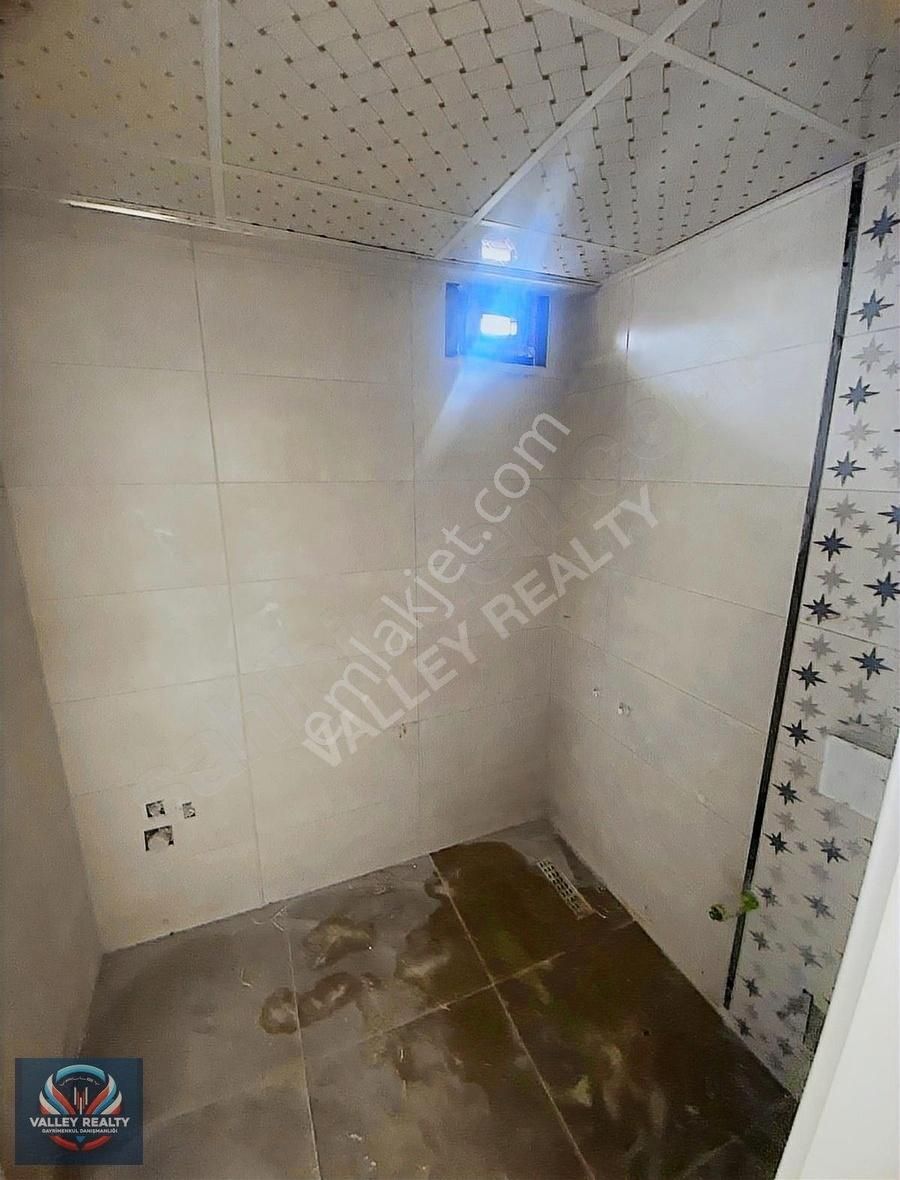 Valleyden Rumeli Mah'den Site İçi 2+1 Havuzlu, Yerden Isıtmalı